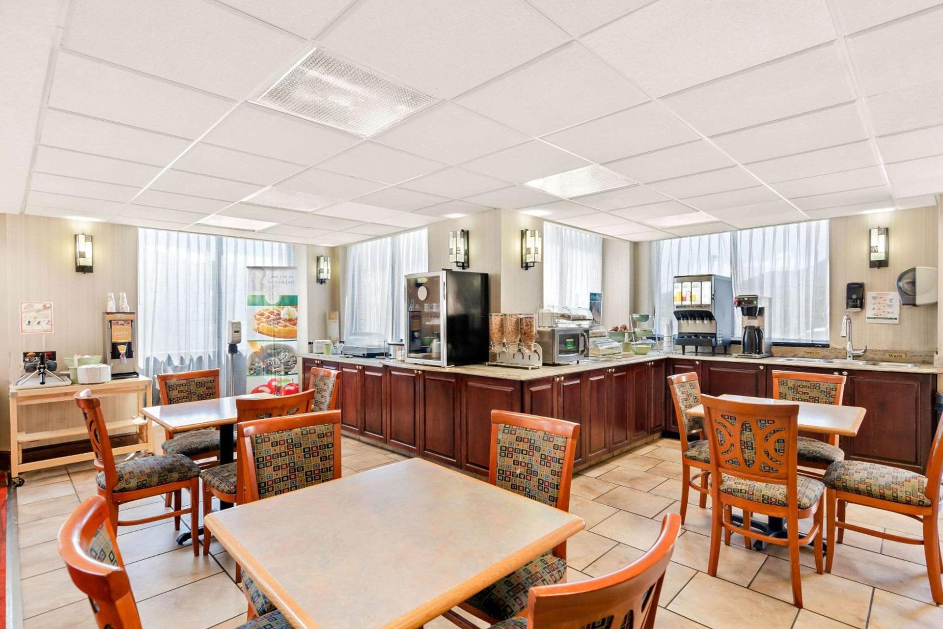 Quality Inn Salem - I-81 photo 32