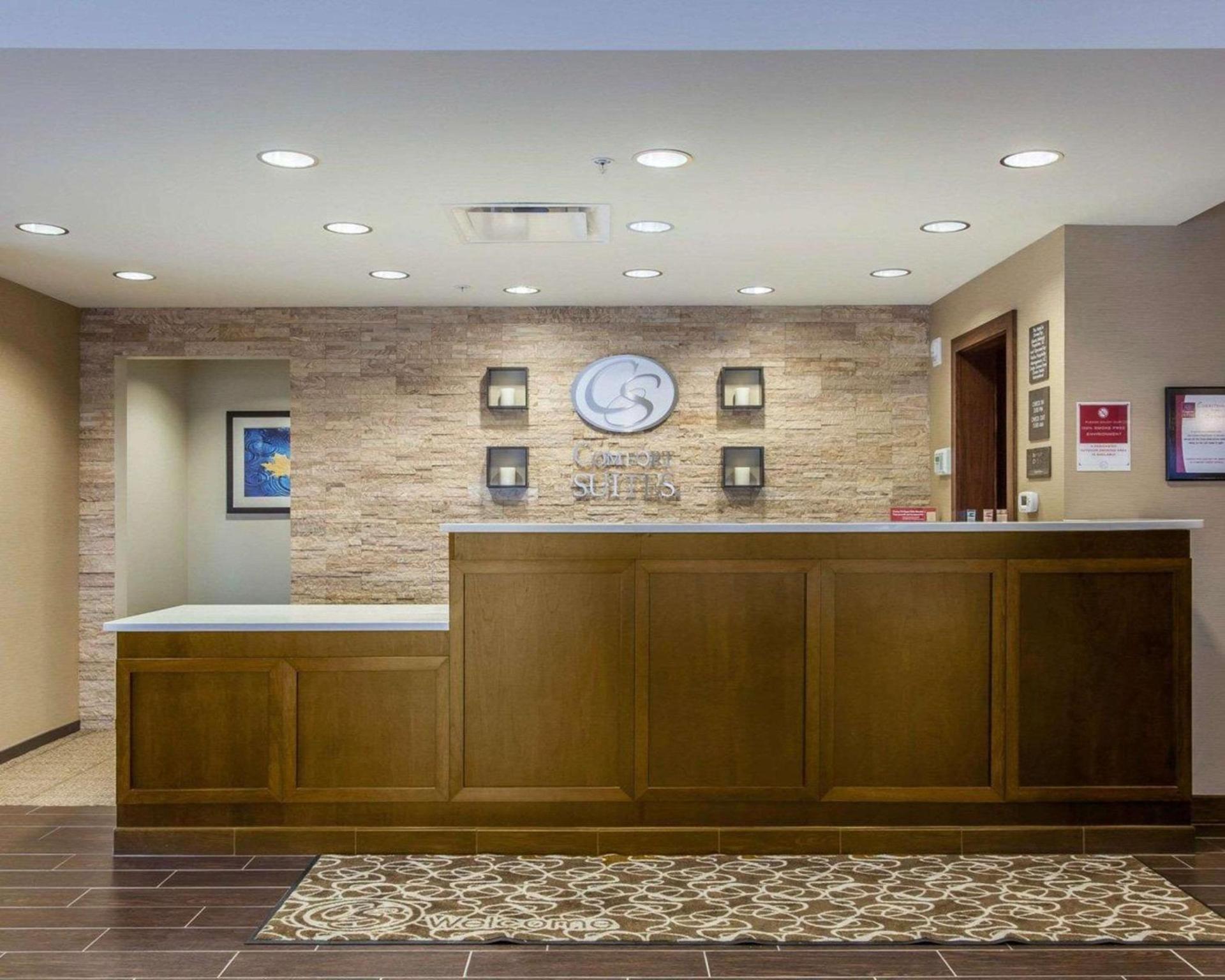 Comfort Suites-Youngstown North photo 3