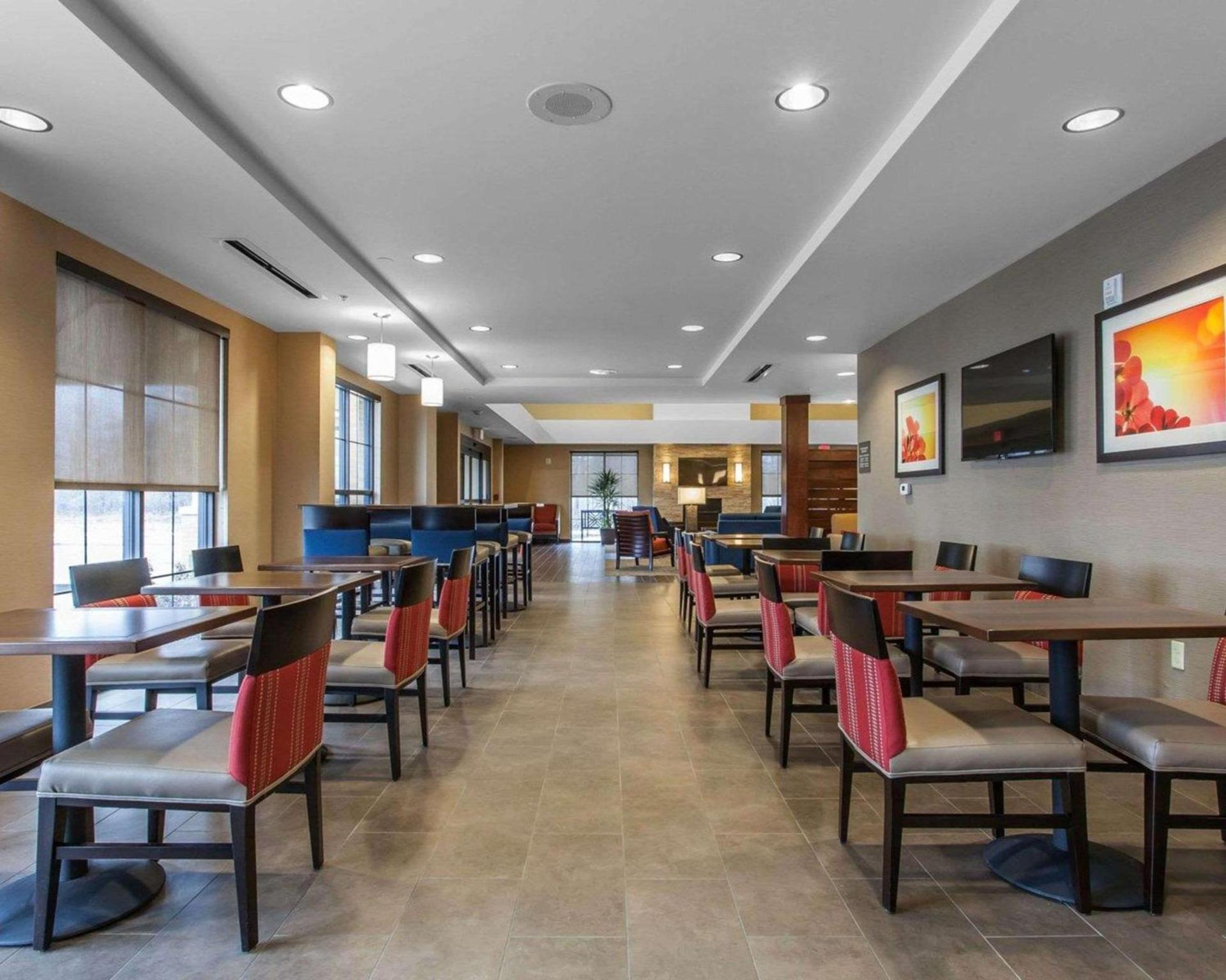 Comfort Suites-Youngstown North photo 30