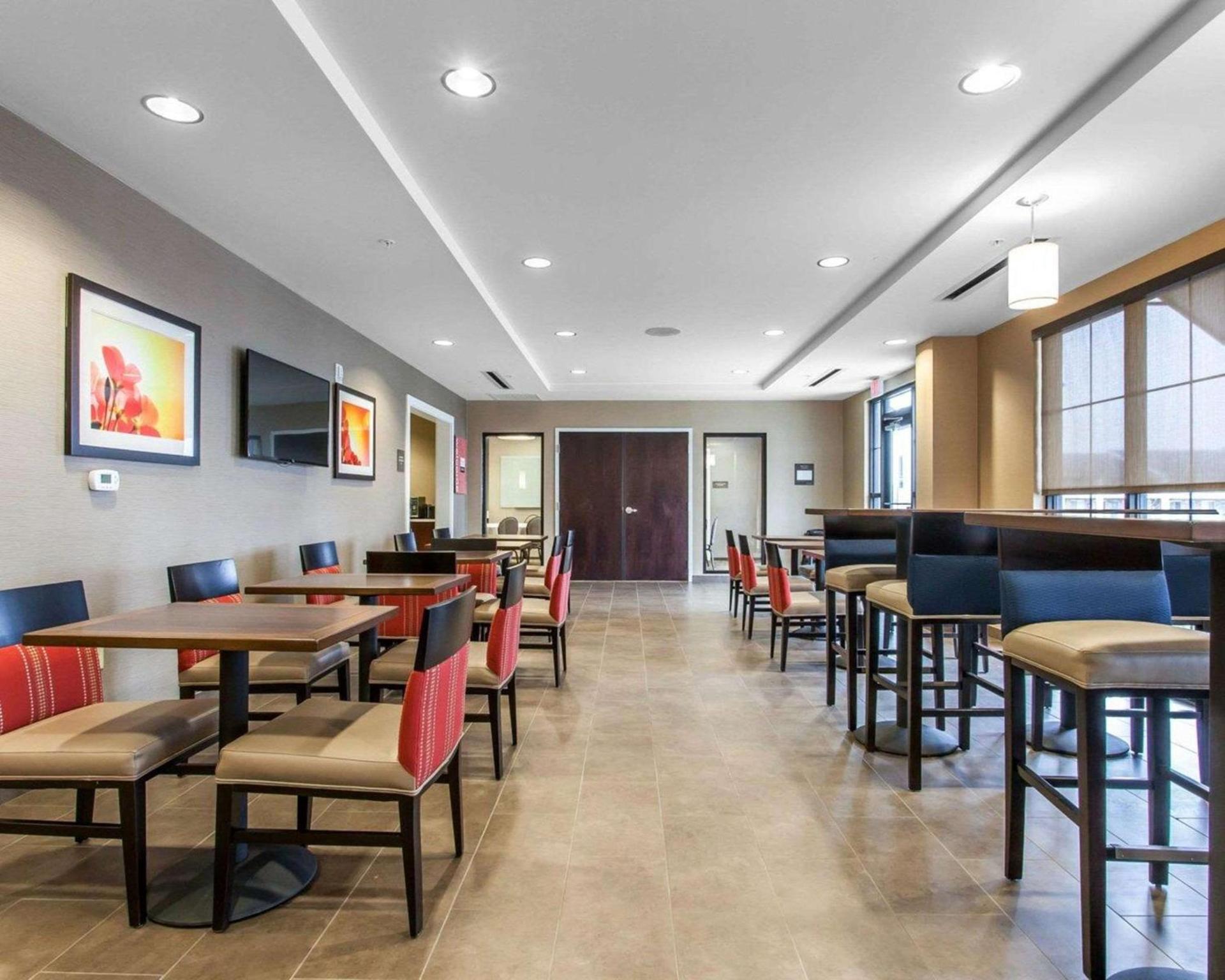 Comfort Suites-Youngstown North photo 31
