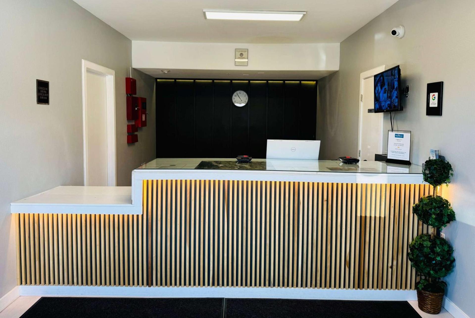 Baymont by Wyndham Ridgecrest photo 11