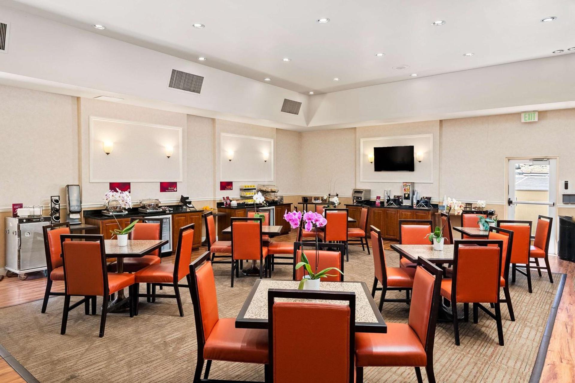 Best Western Plus Royal Oak Hotel photo 8