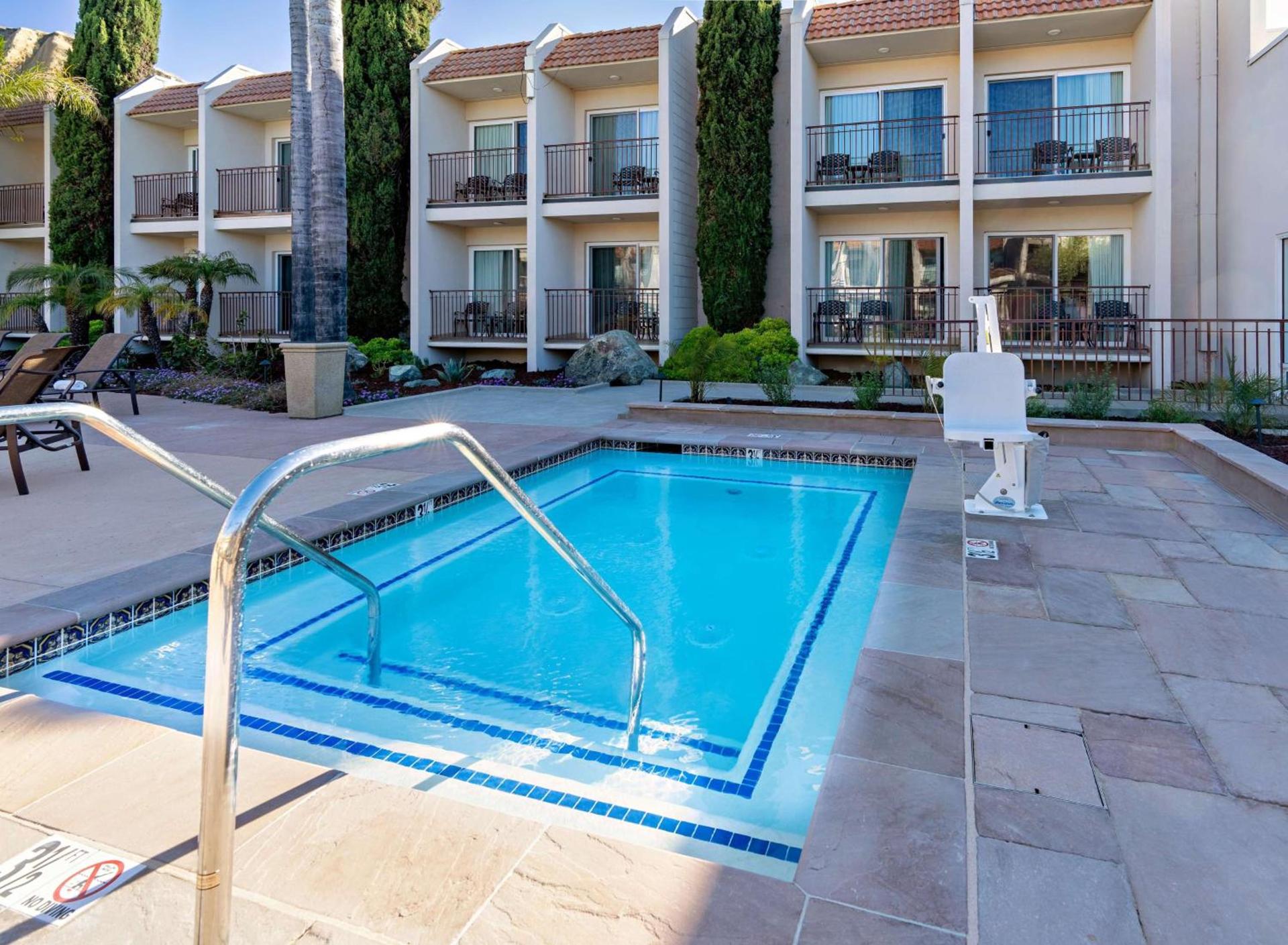Best Western Plus Royal Oak Hotel photo 26
