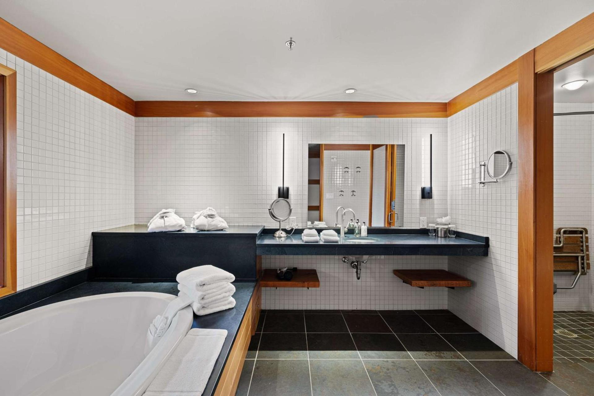 Willows Lodge photo 15