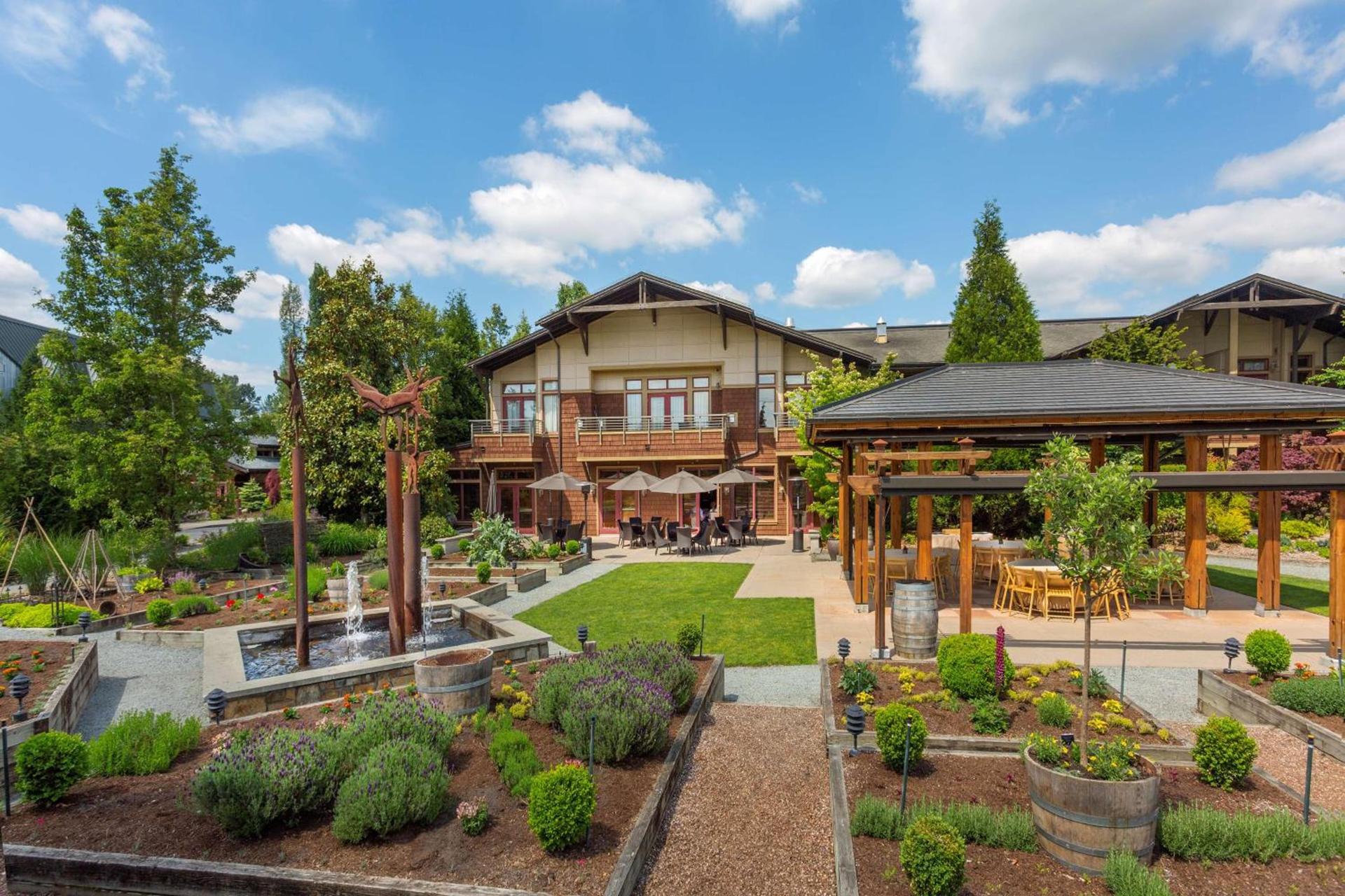 Willows Lodge photo 68