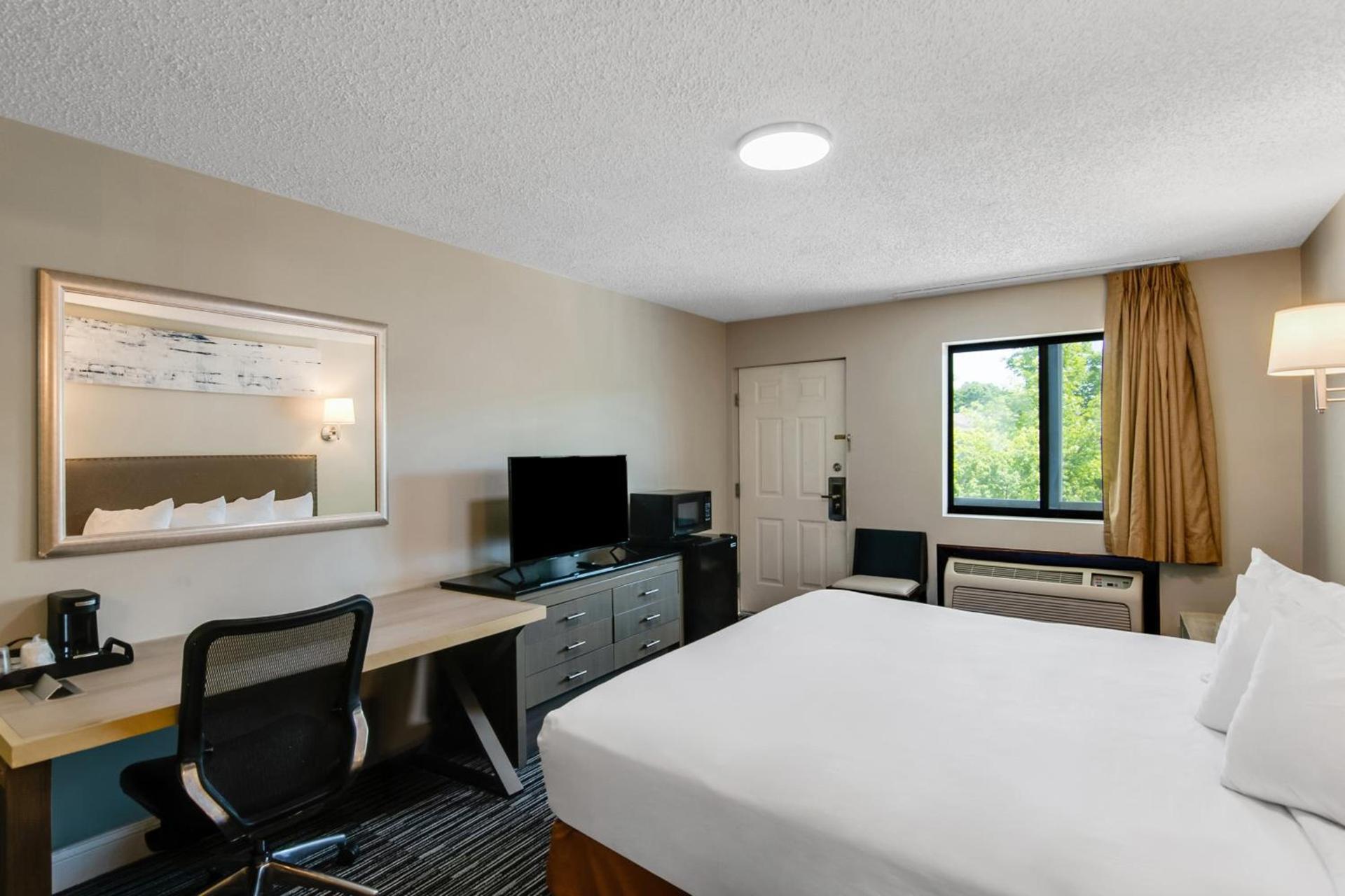 Americas Best Value Inn Torrington, CT photo 24