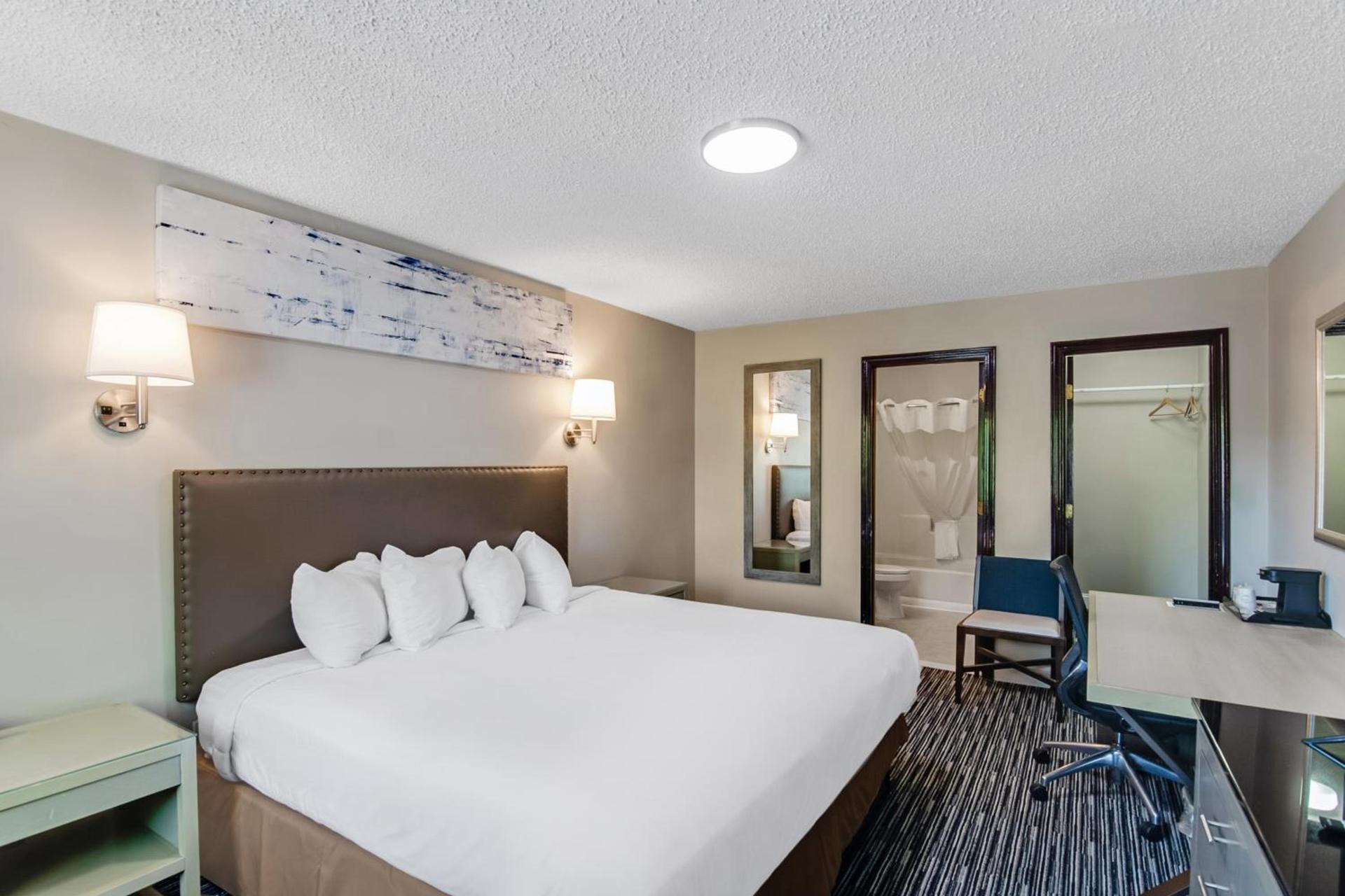 Americas Best Value Inn Torrington, CT photo 20