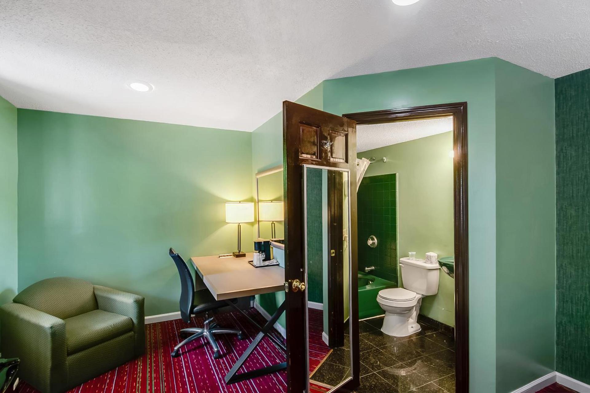 Americas Best Value Inn Torrington, CT photo 19
