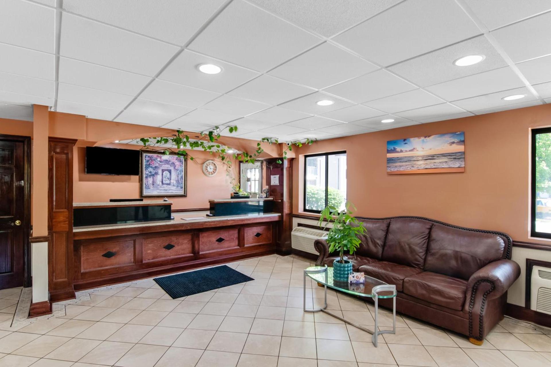Americas Best Value Inn Torrington, CT photo 16