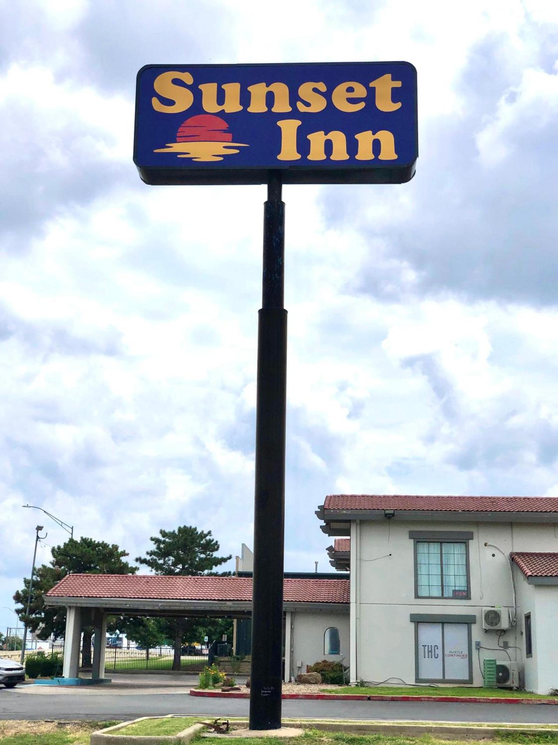 SUNSET INN Oklahoma City photo 1