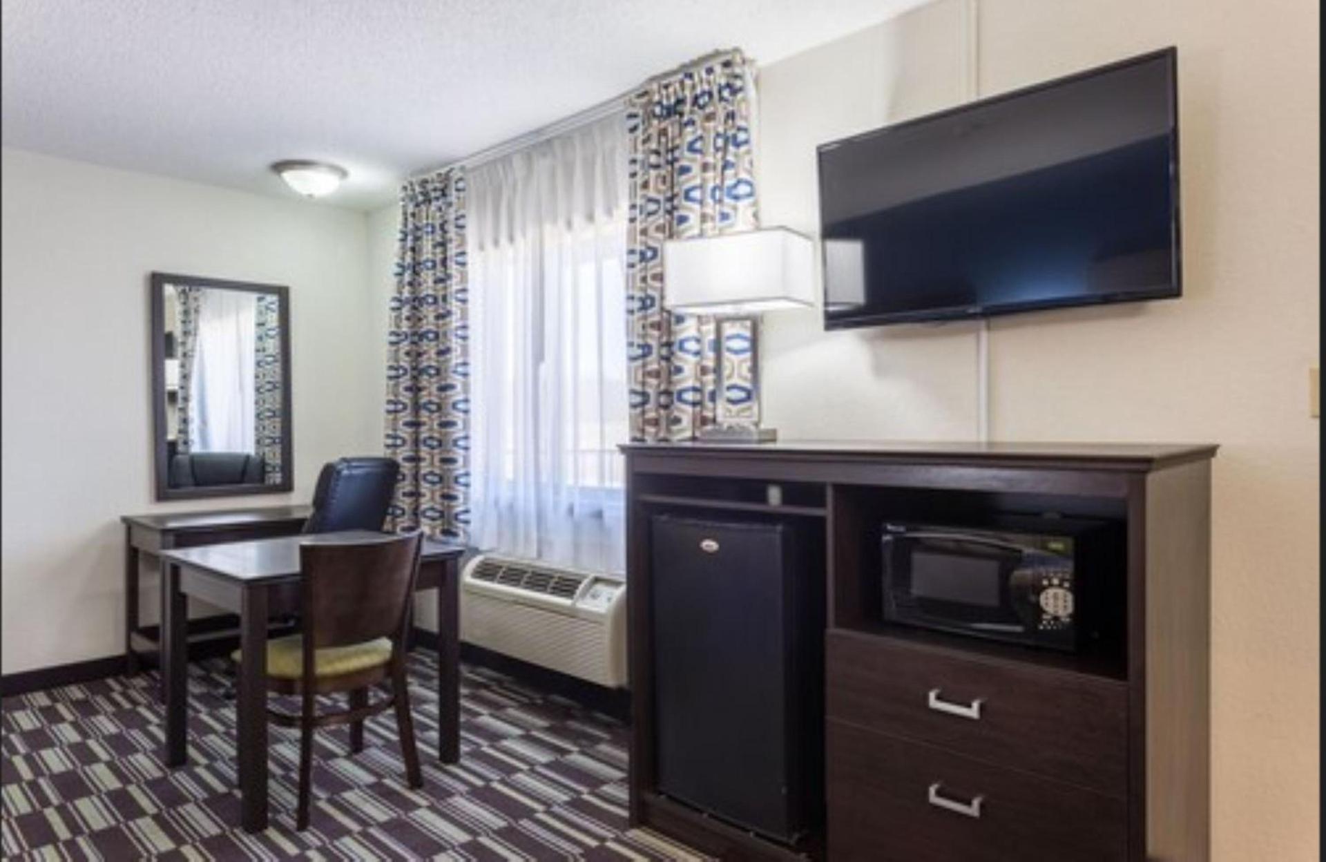 Quality Inn Farmington photo 11