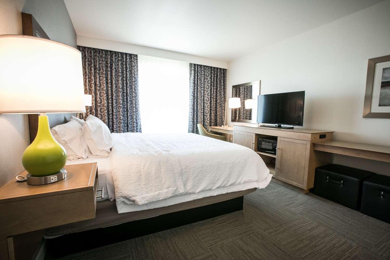 Hampton Inn & Suites Tempe/Phoenix Airport, Az photo 52
