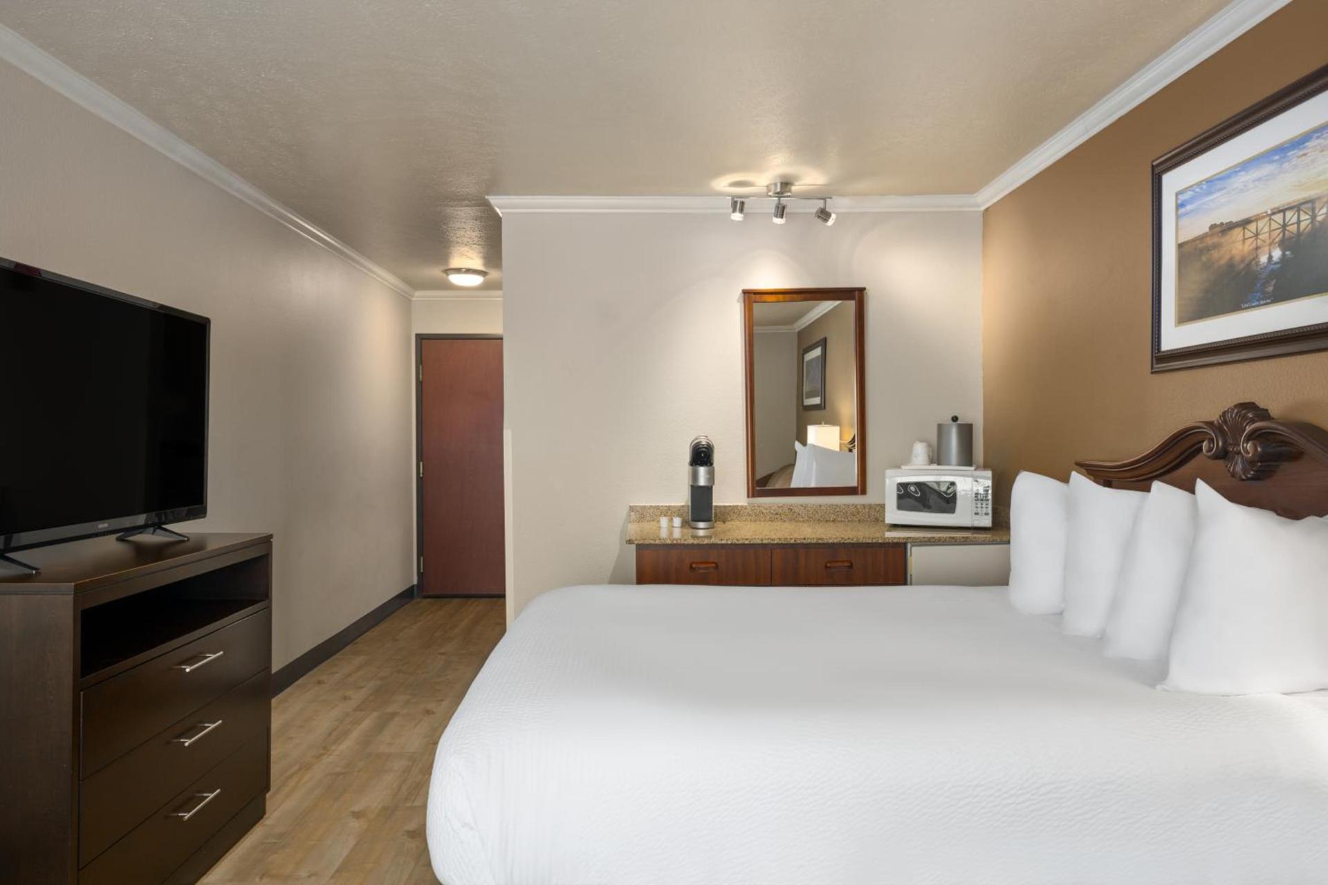 Ramada by Wyndham Moses Lake photo 61