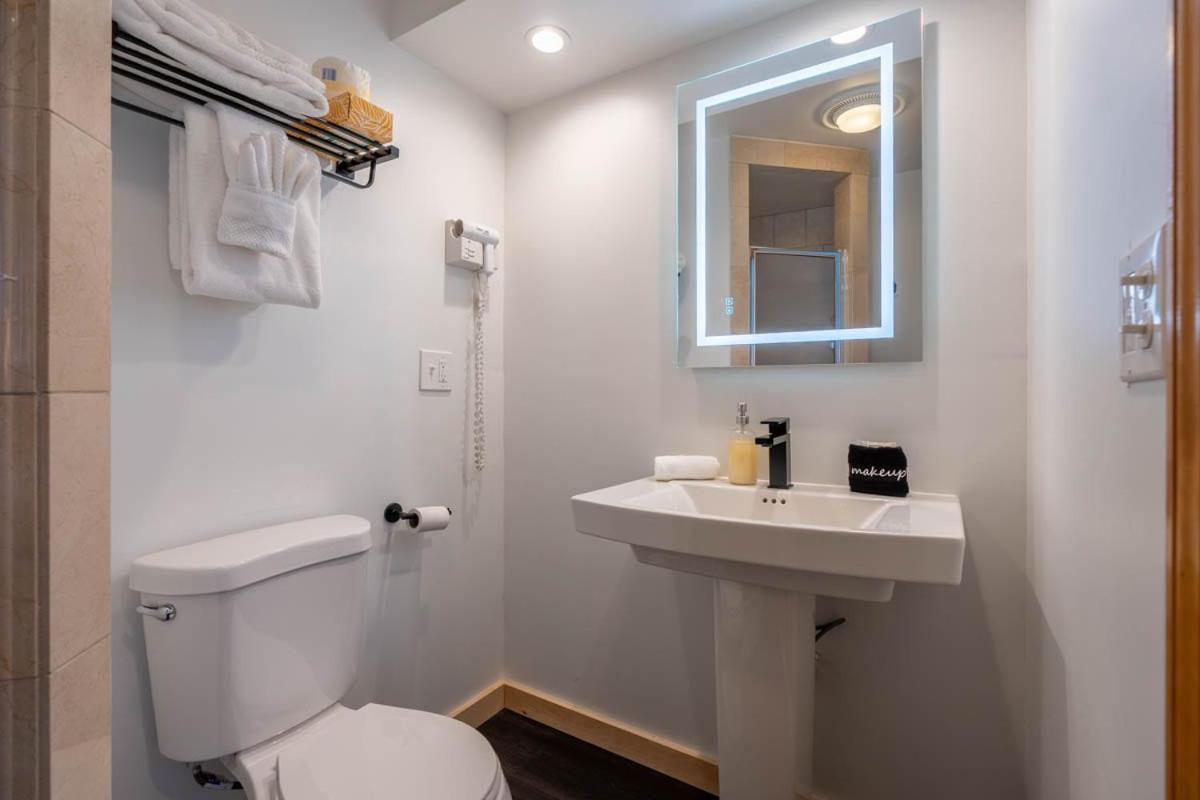 Town House Lodge photo 17
