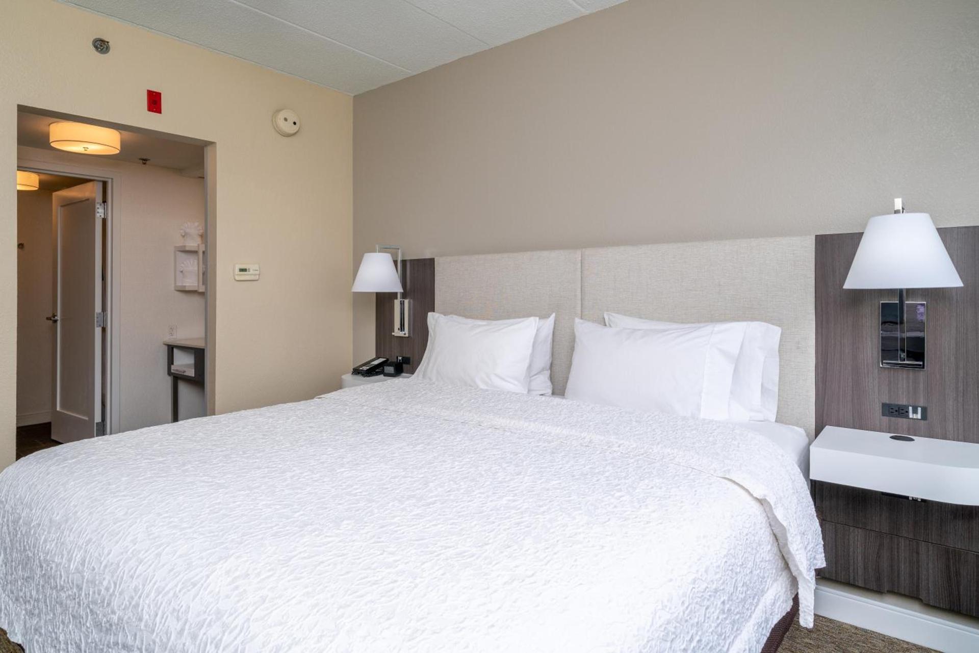 Hampton Inn & Suites Valley Forge/Oaks photo 36