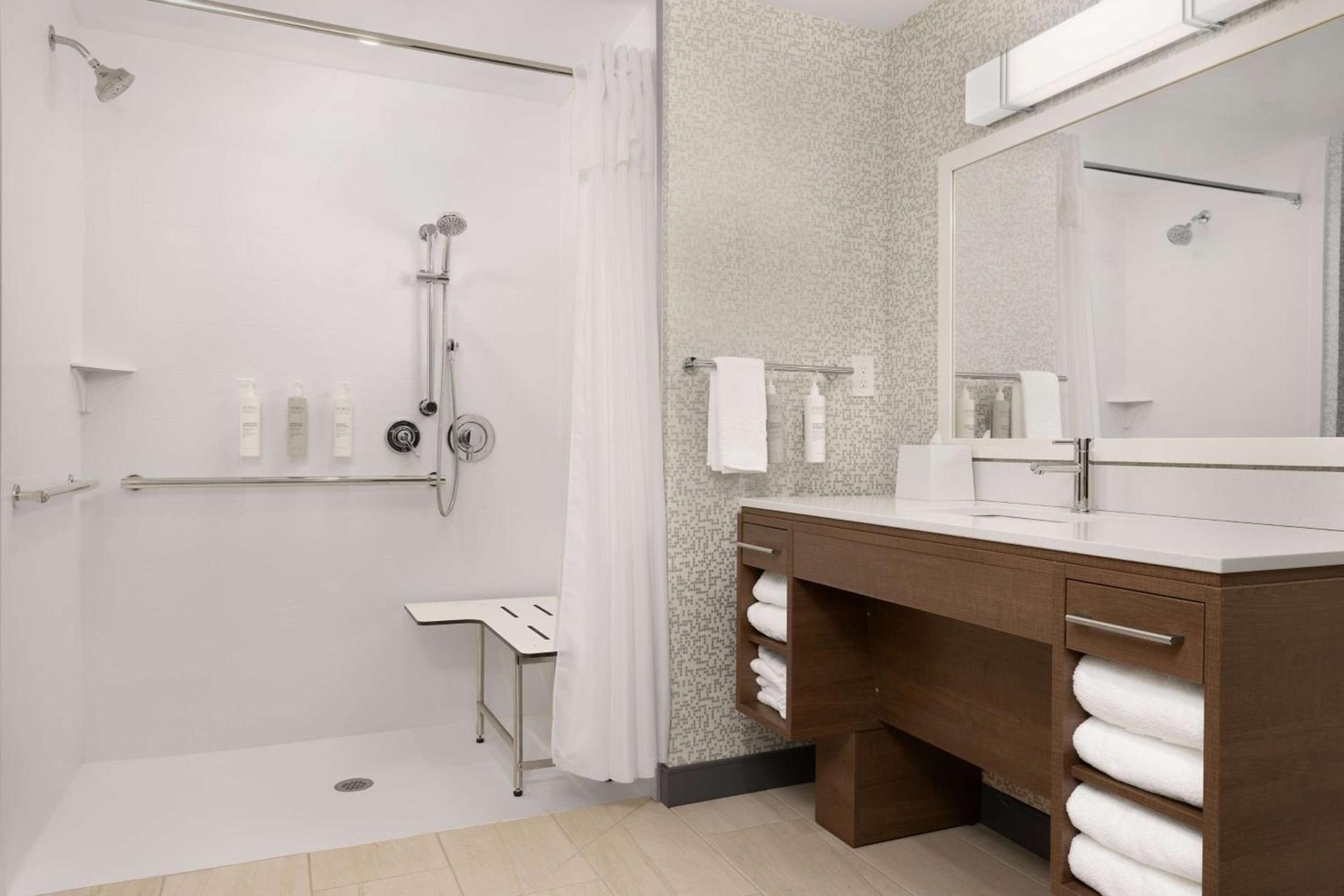 Home2 Suites By Hilton Durham University Medical Center photo 18