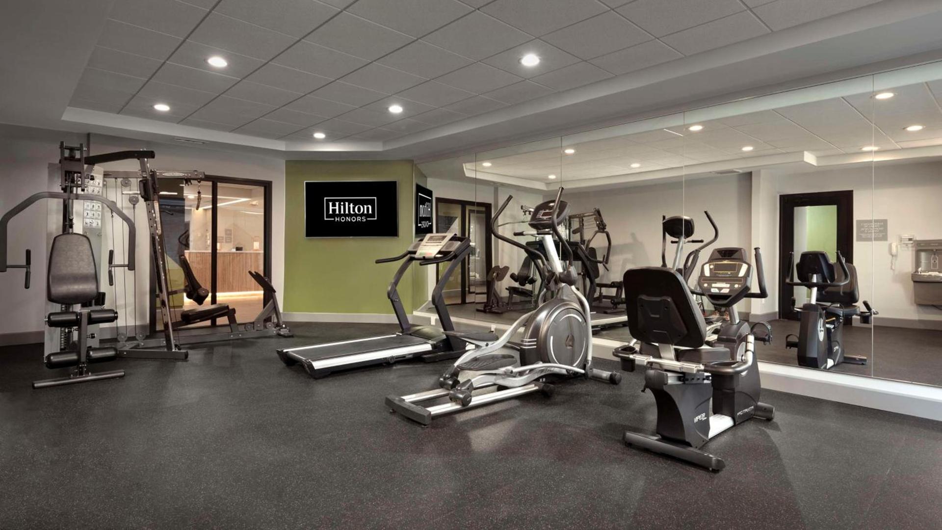 Spark By Hilton Houston Bush Intercontinental Airport photo 11