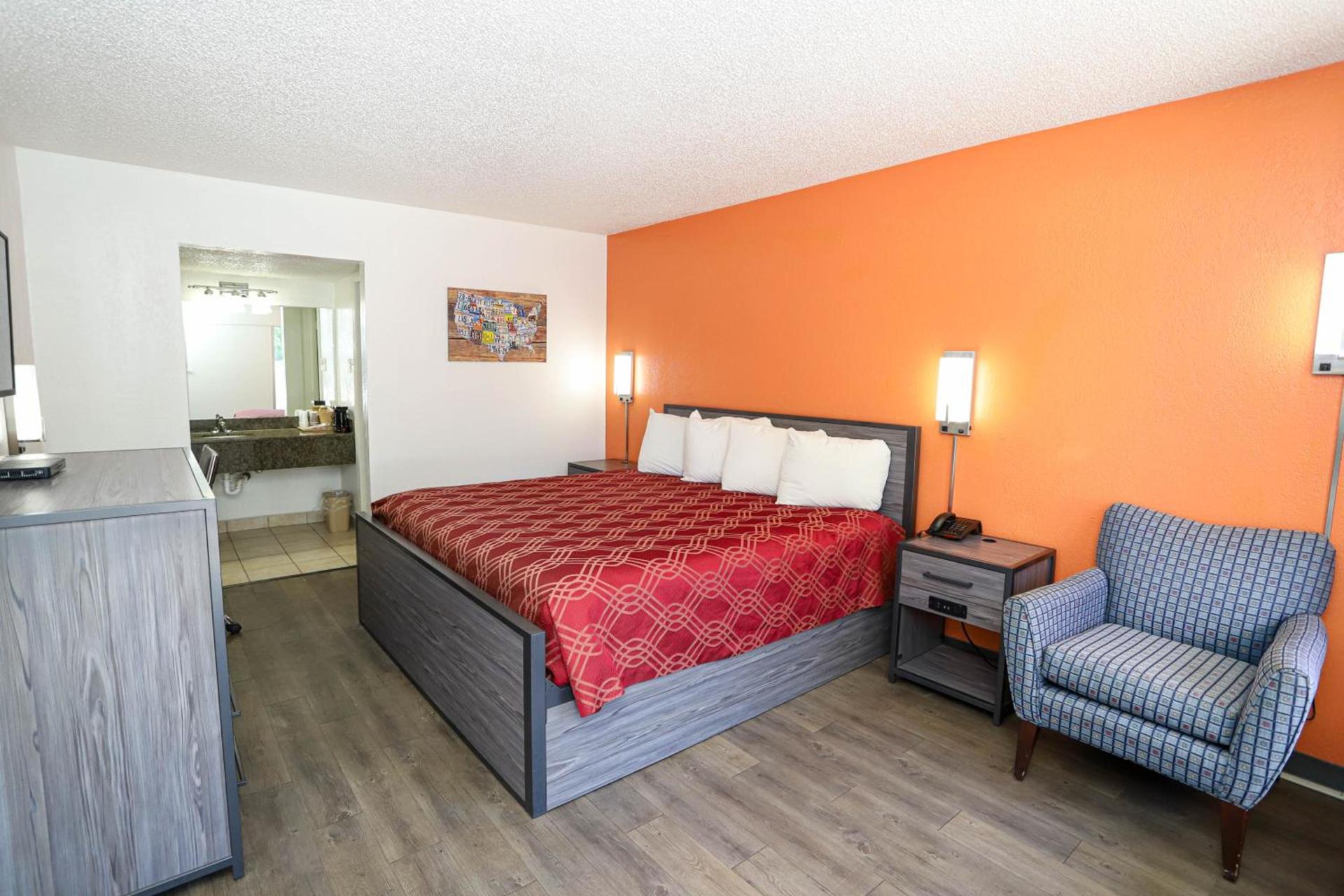 Express Inn photo 3