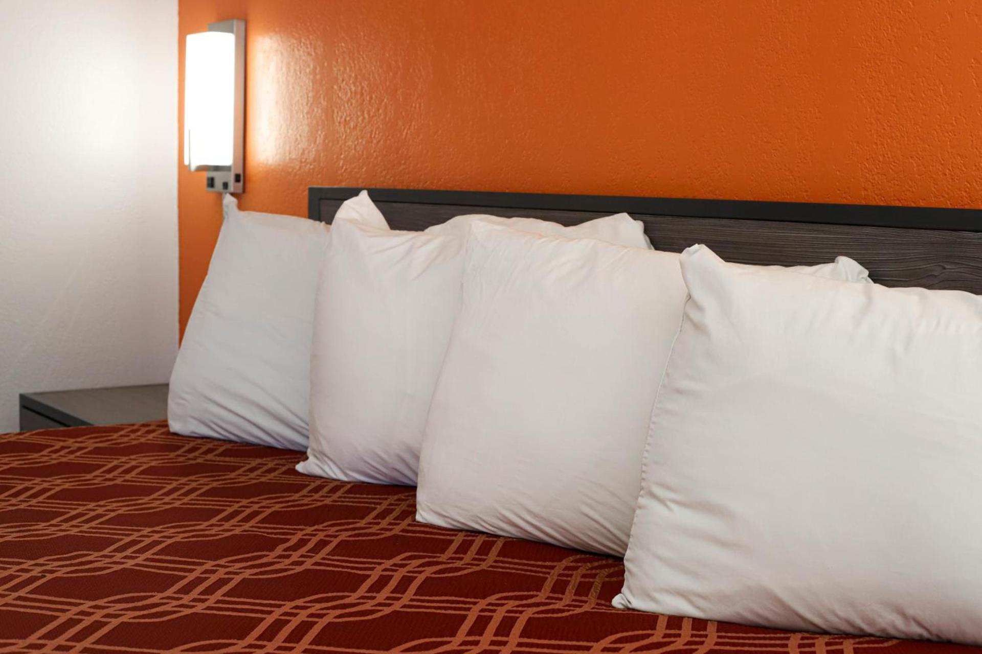 Express Inn photo 15