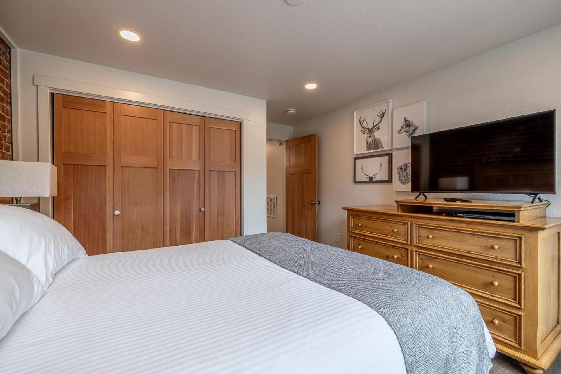 Bavarian Lodge Suites photo 6