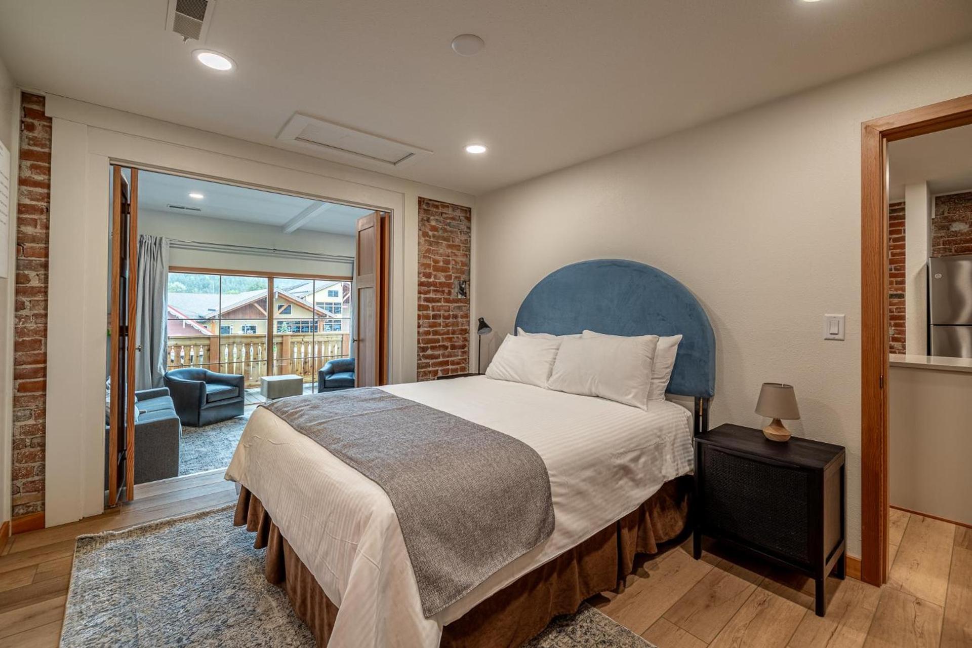 Bavarian Lodge Suites photo 2