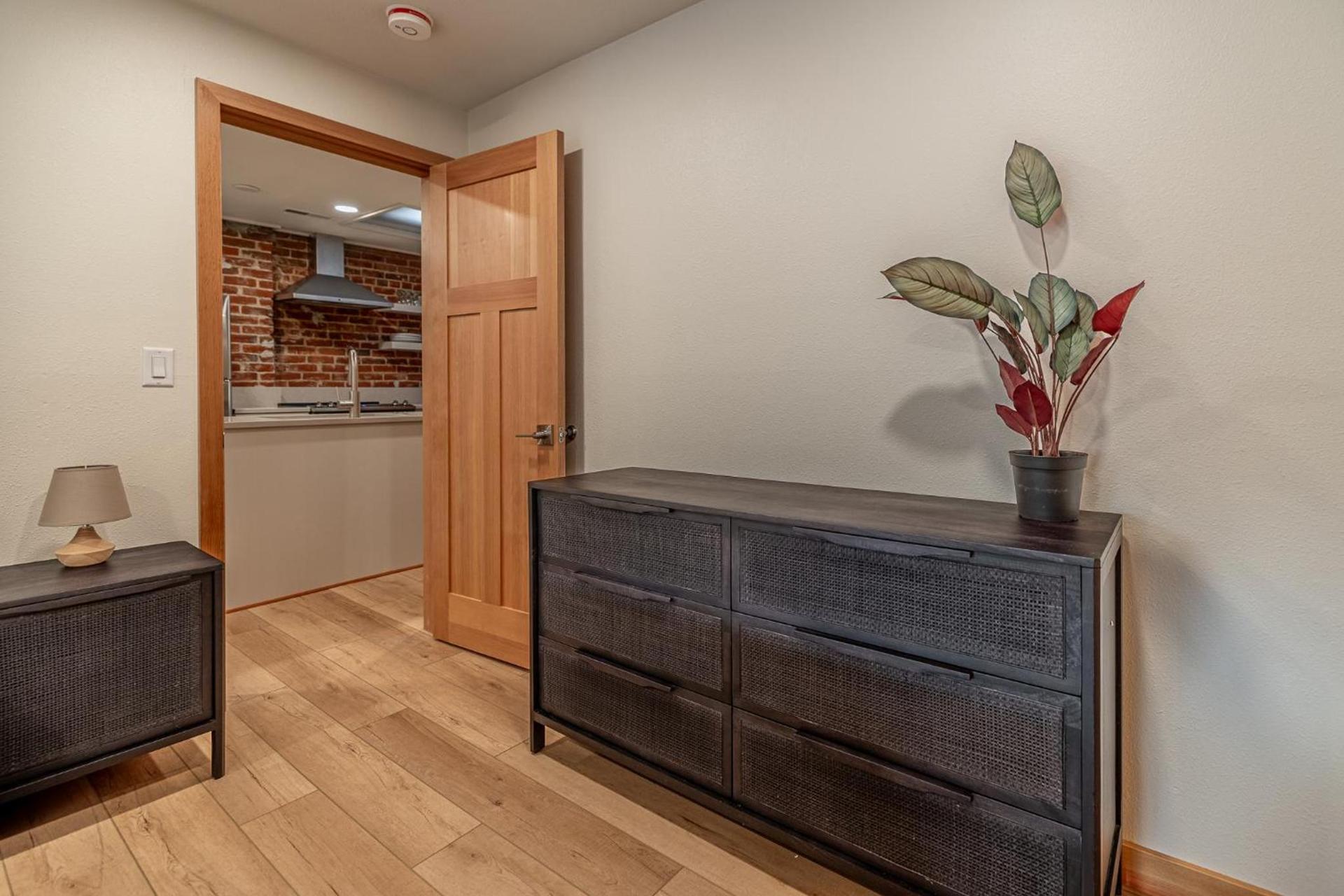 Bavarian Lodge Suites photo 12