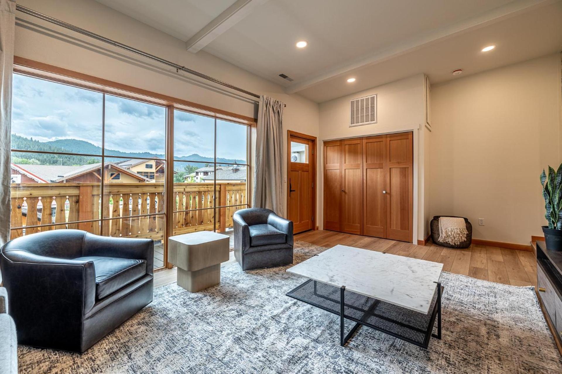 Bavarian Lodge Suites photo 5