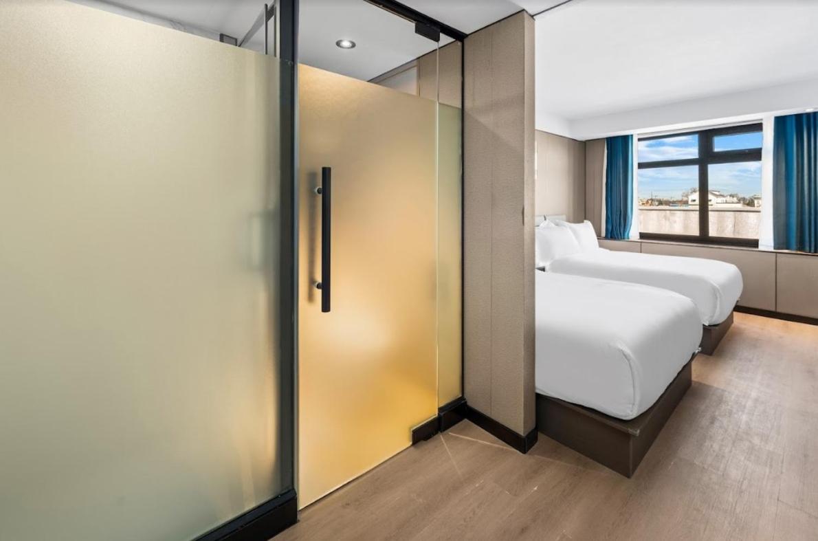 Ly New York Hotel photo 29