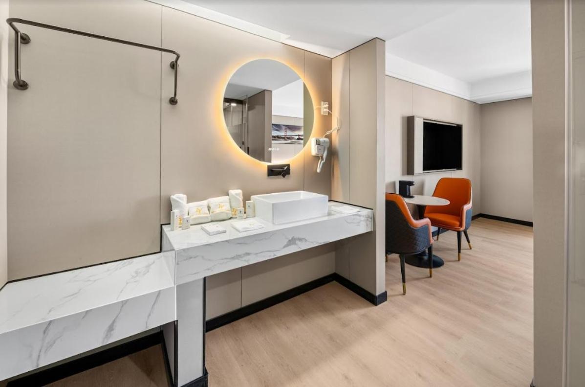 Ly New York Hotel photo 30