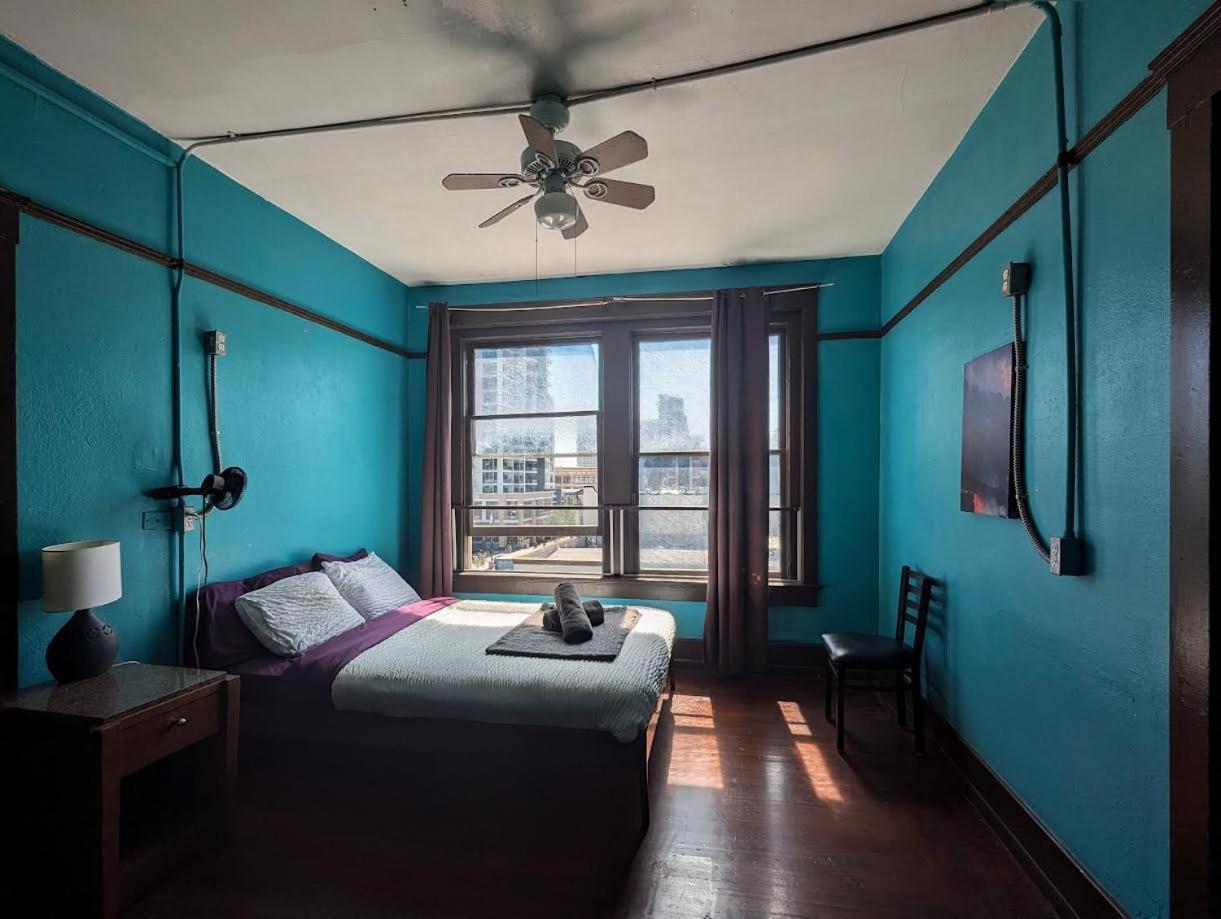 California Dreams Hostel - Downtown photo 4