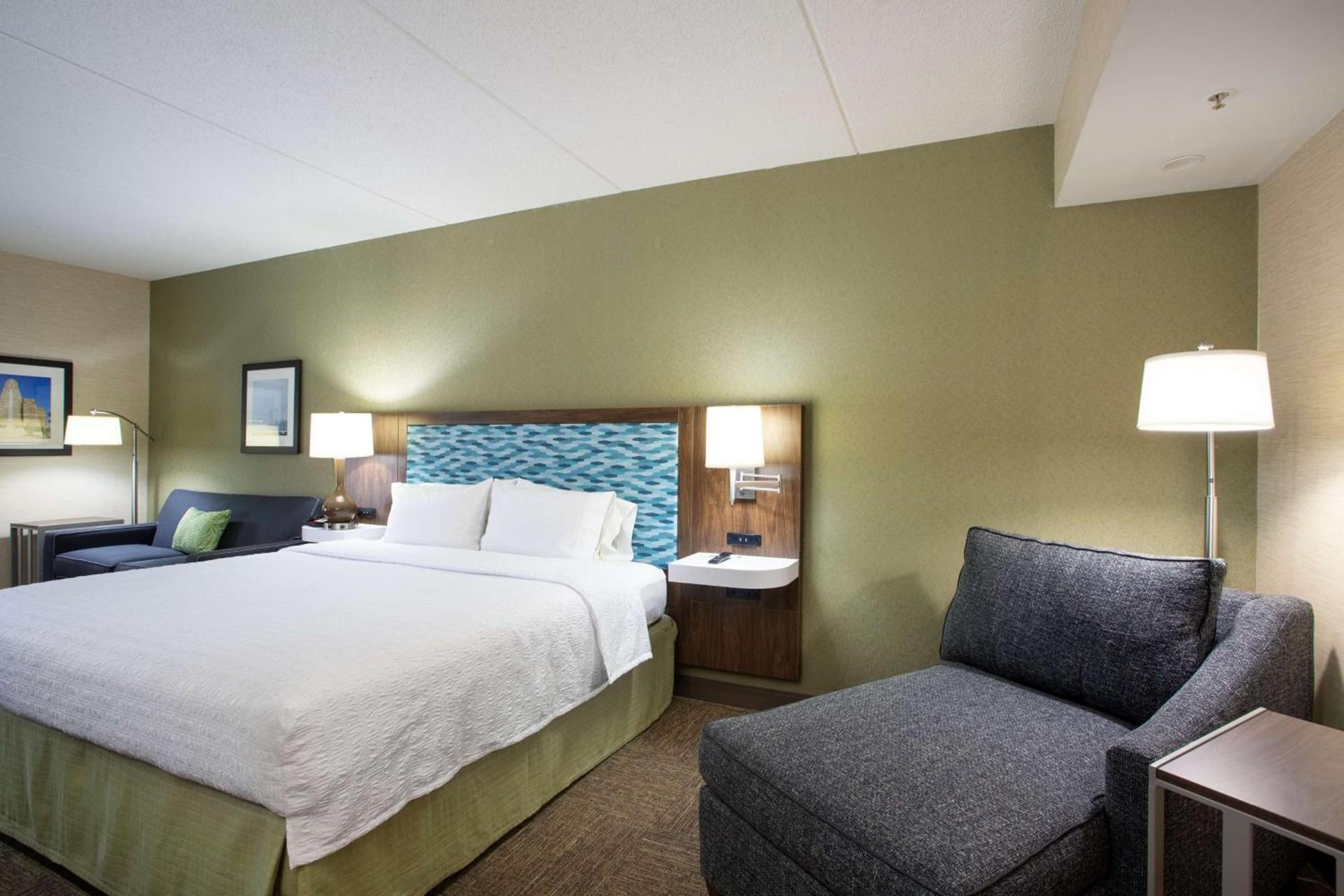 Hampton Inn Buffalo-South/I-90 photo 21