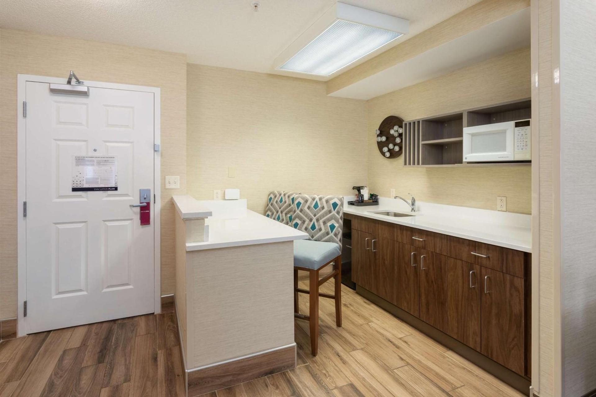 Hampton Inn Buffalo-South/I-90 photo 27