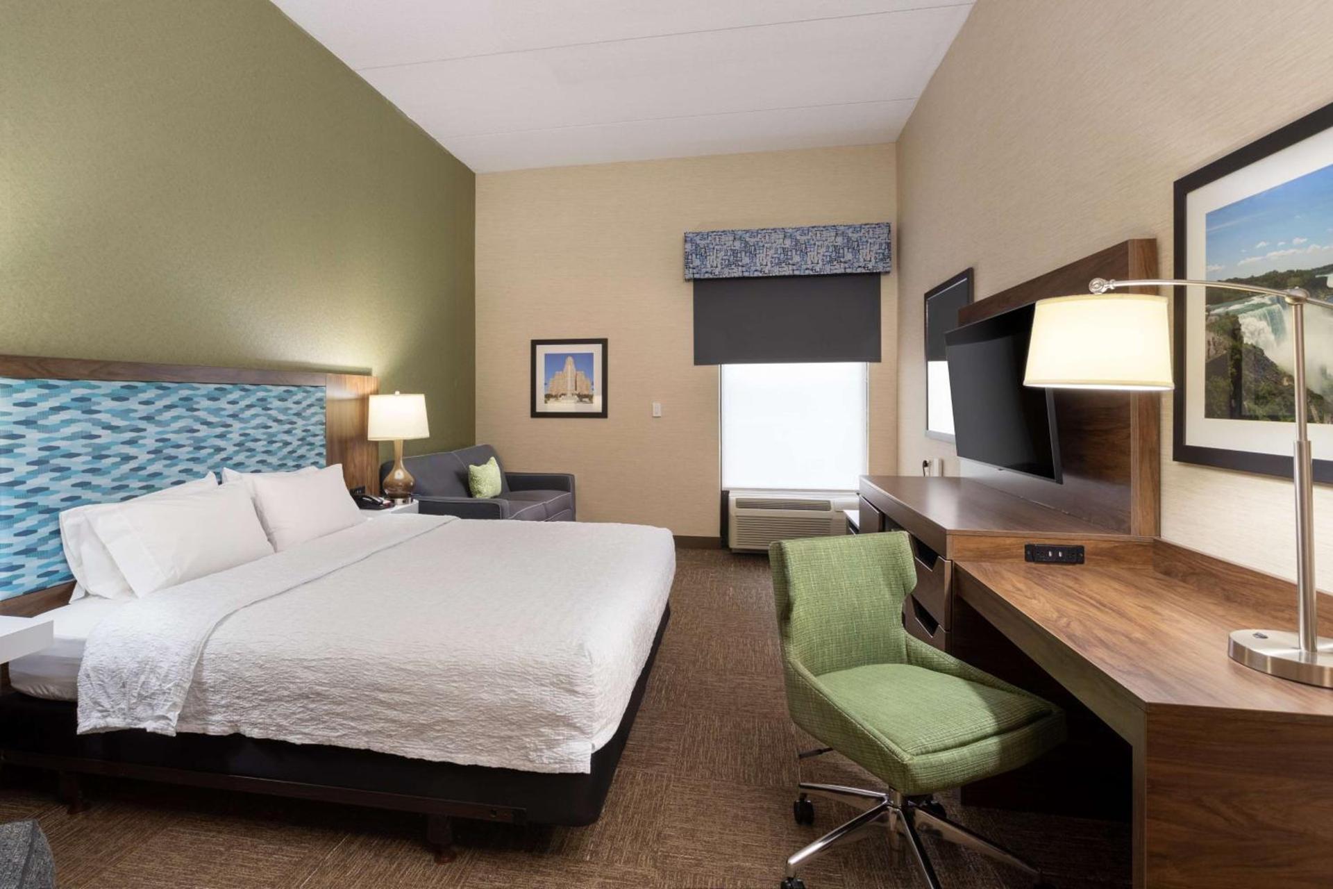 Hampton Inn Buffalo-South/I-90 photo 36
