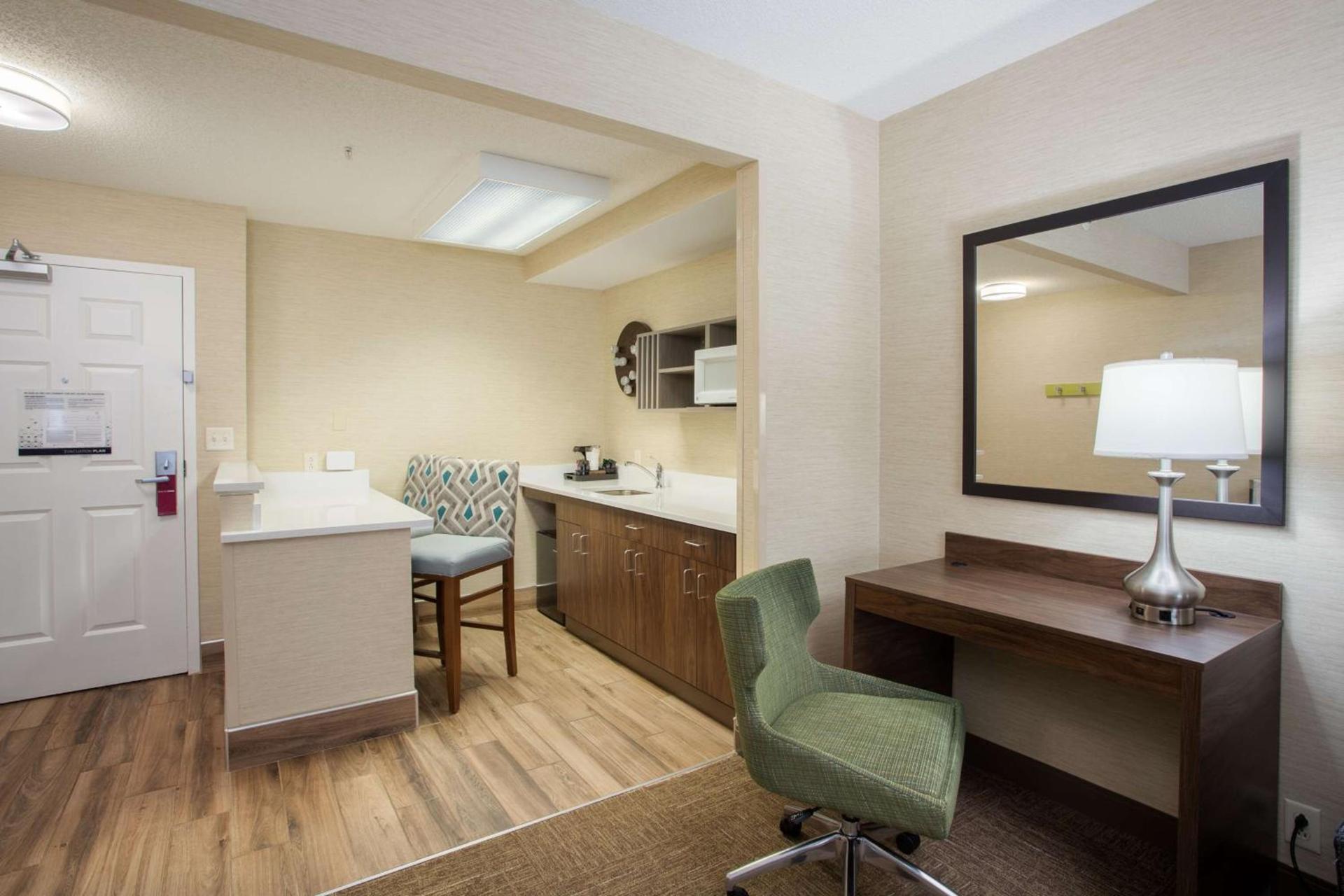 Hampton Inn Buffalo-South/I-90 photo 39