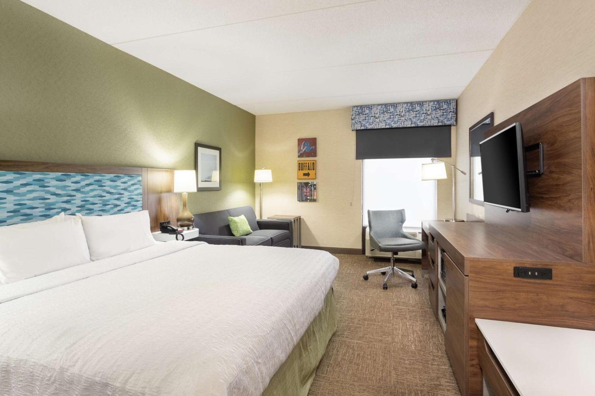 Hampton Inn Buffalo-South/I-90 photo 40