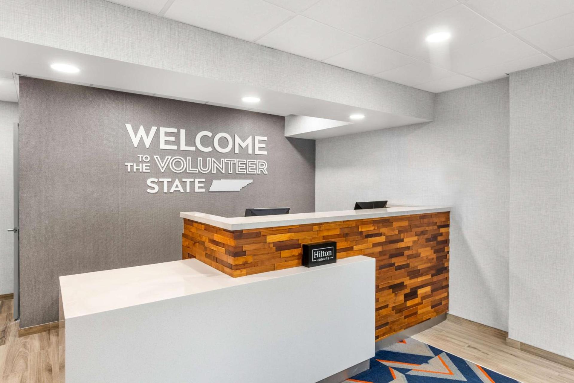 Hampton Inn Knoxville-Airport photo 6