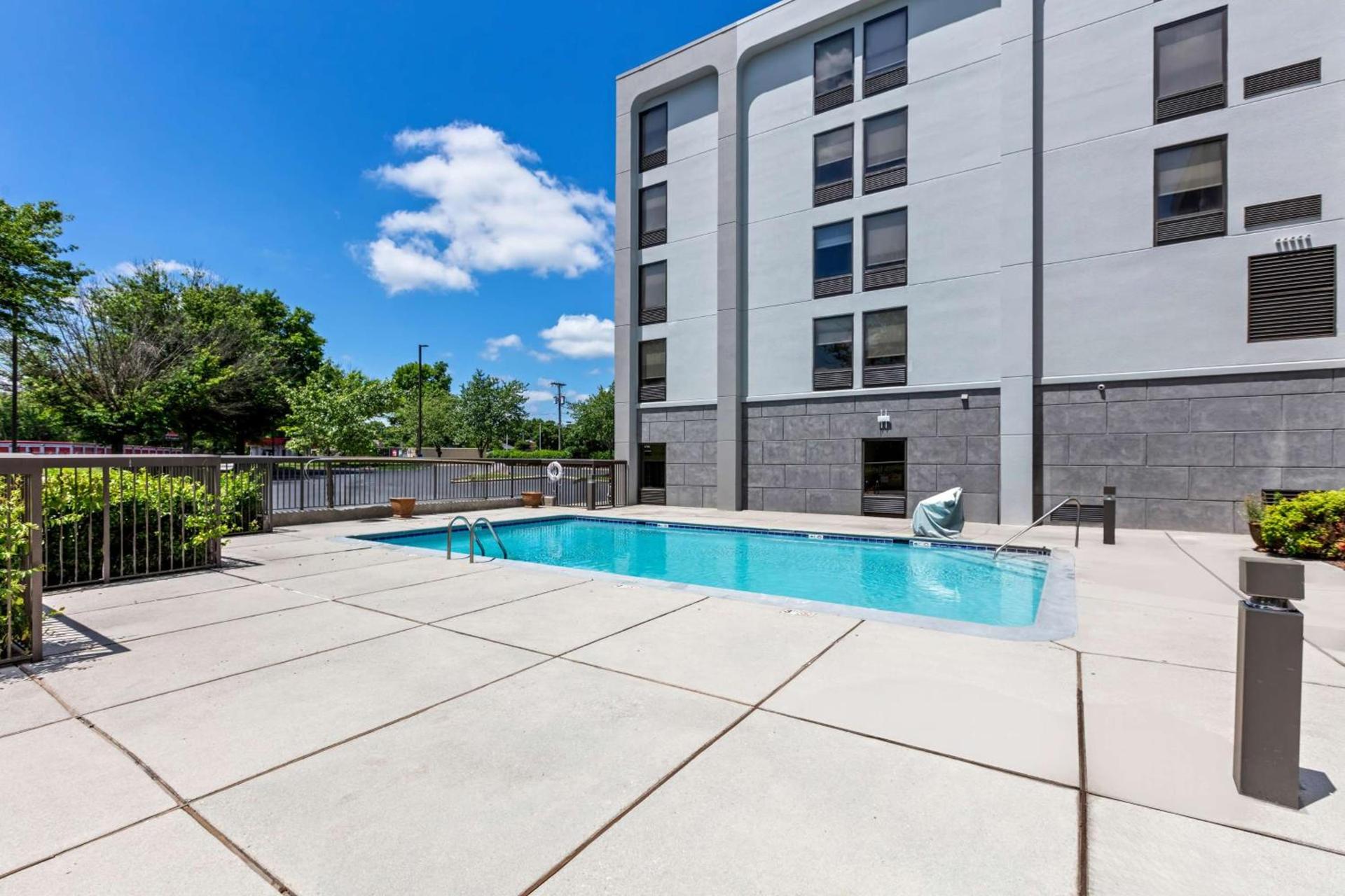 Hampton Inn Knoxville-Airport photo 13