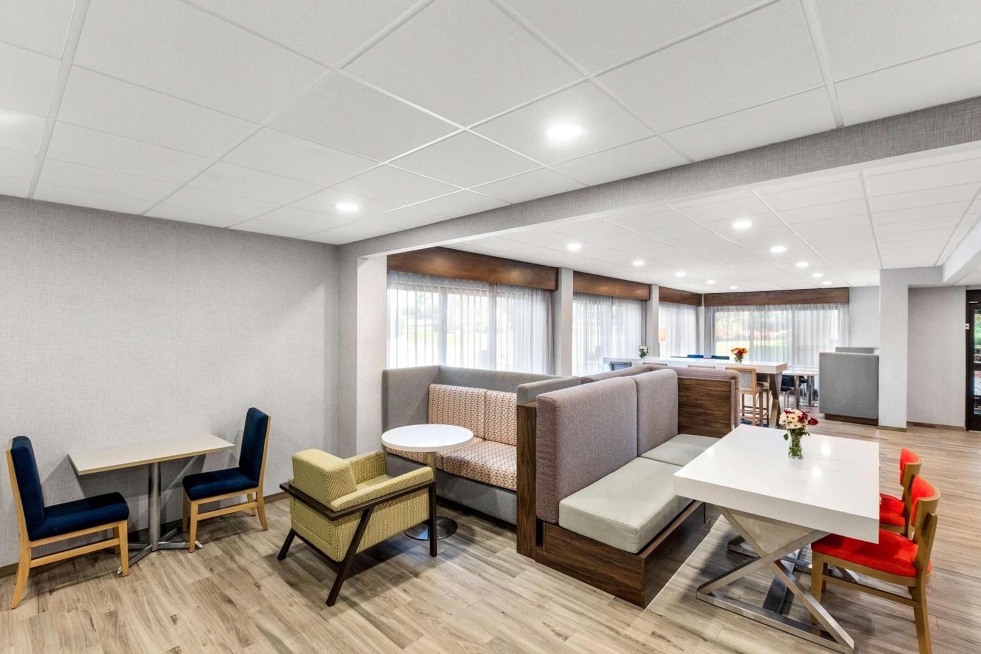Hampton Inn Knoxville-Airport photo 14