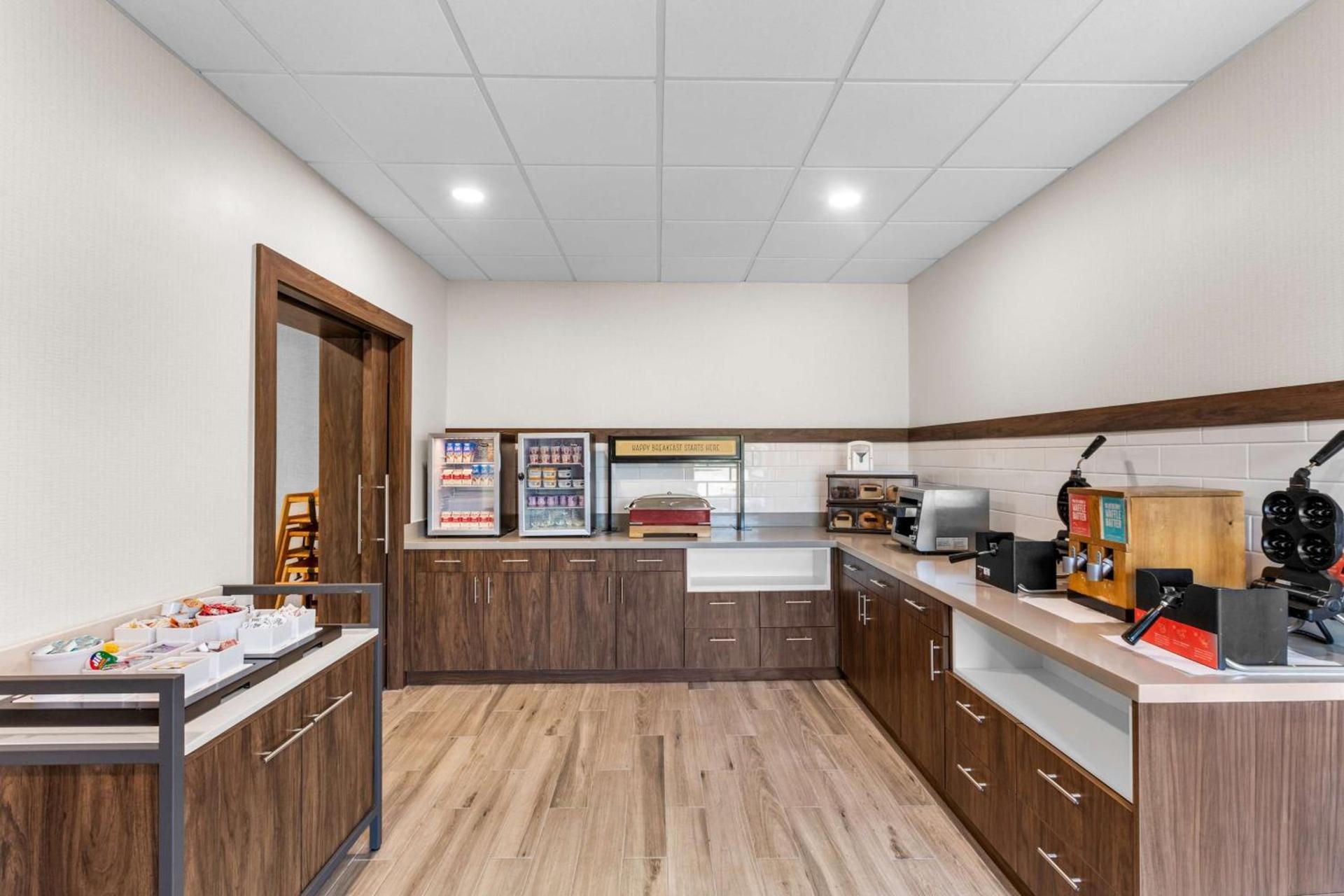 Hampton Inn Knoxville-Airport photo 17