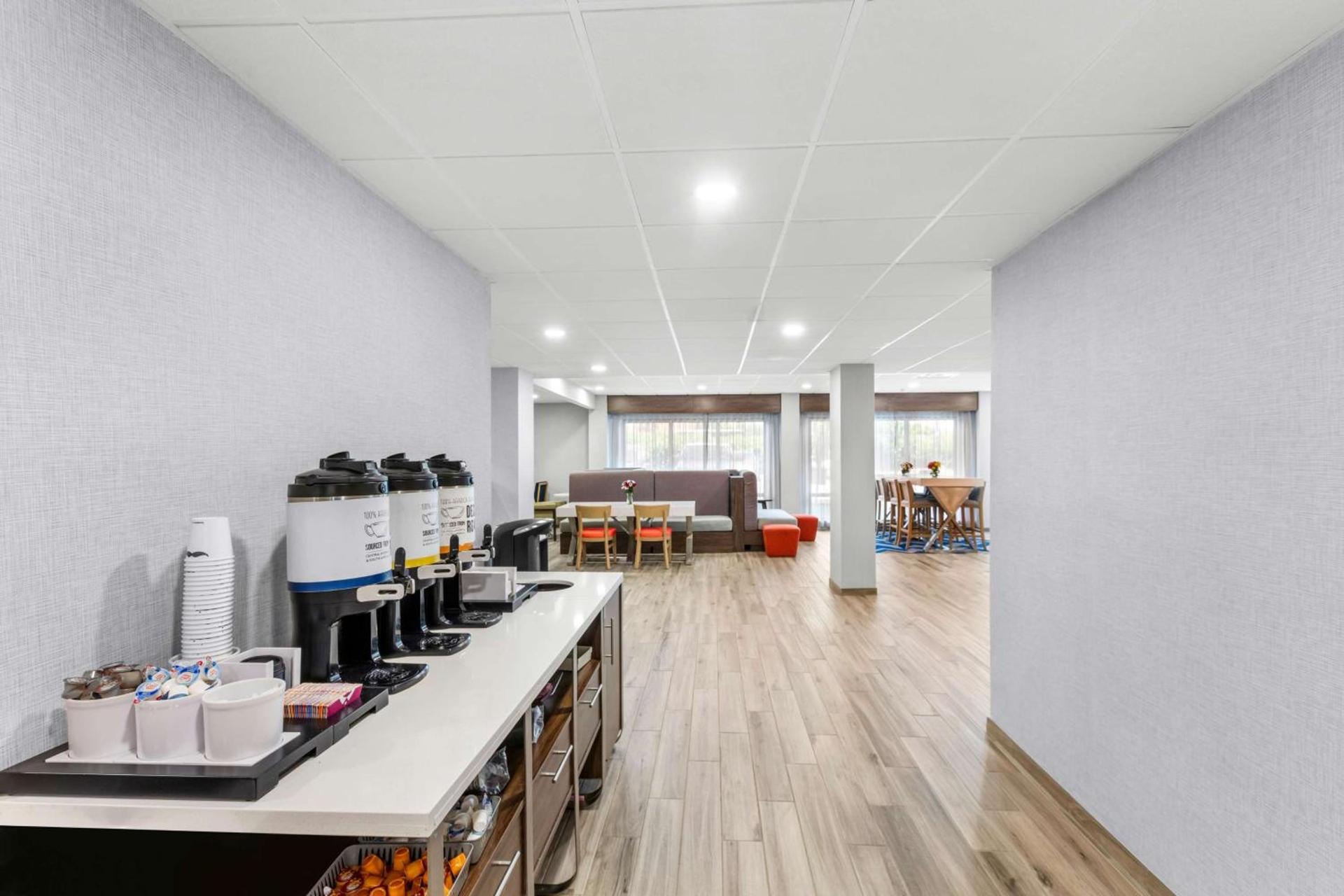 Hampton Inn Knoxville-Airport photo 19