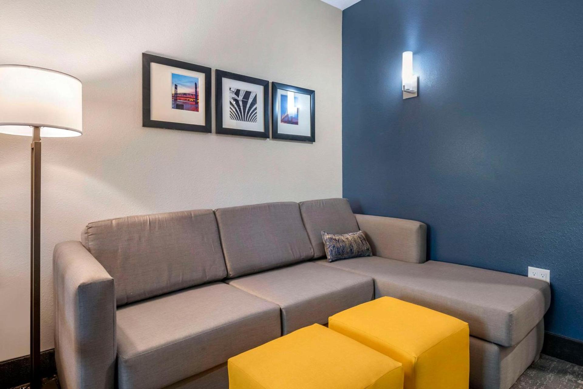 Comfort Inn & Suites Jacksonville - Orange Park Near Naval Air Station photo 13