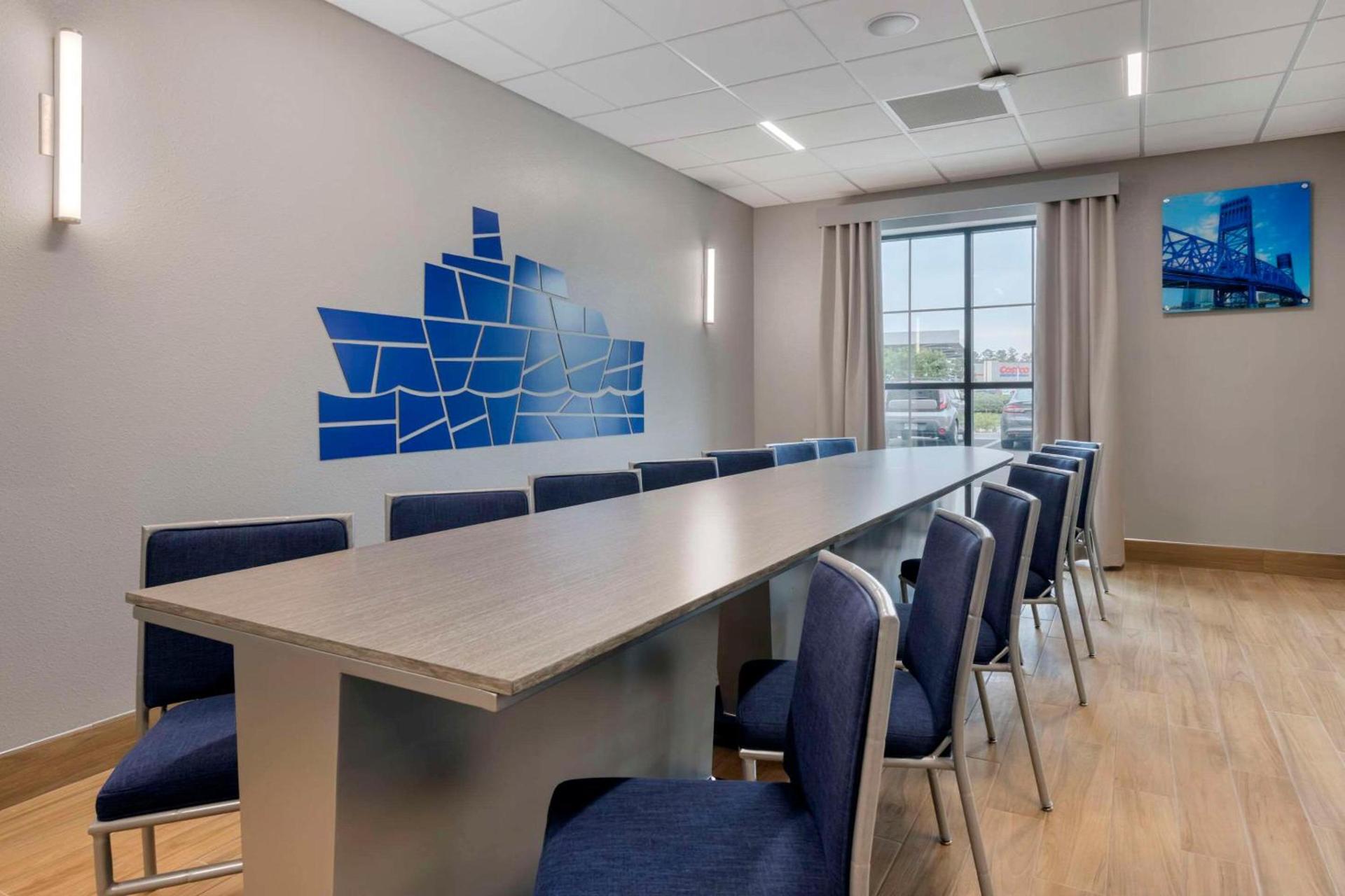 Comfort Inn & Suites Jacksonville - Orange Park Near Naval Air Station photo 23