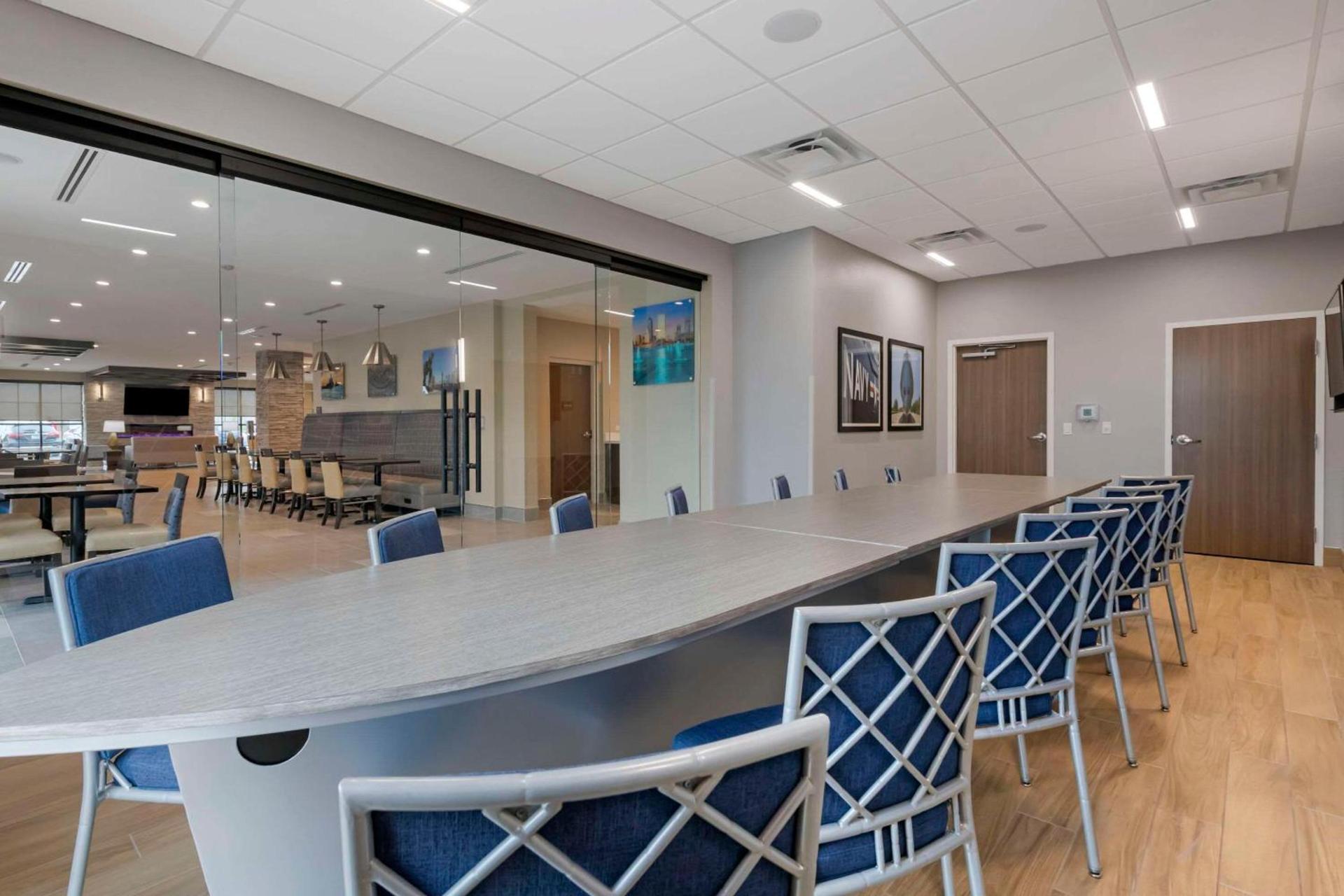 Comfort Inn & Suites Jacksonville - Orange Park Near Naval Air Station photo 24