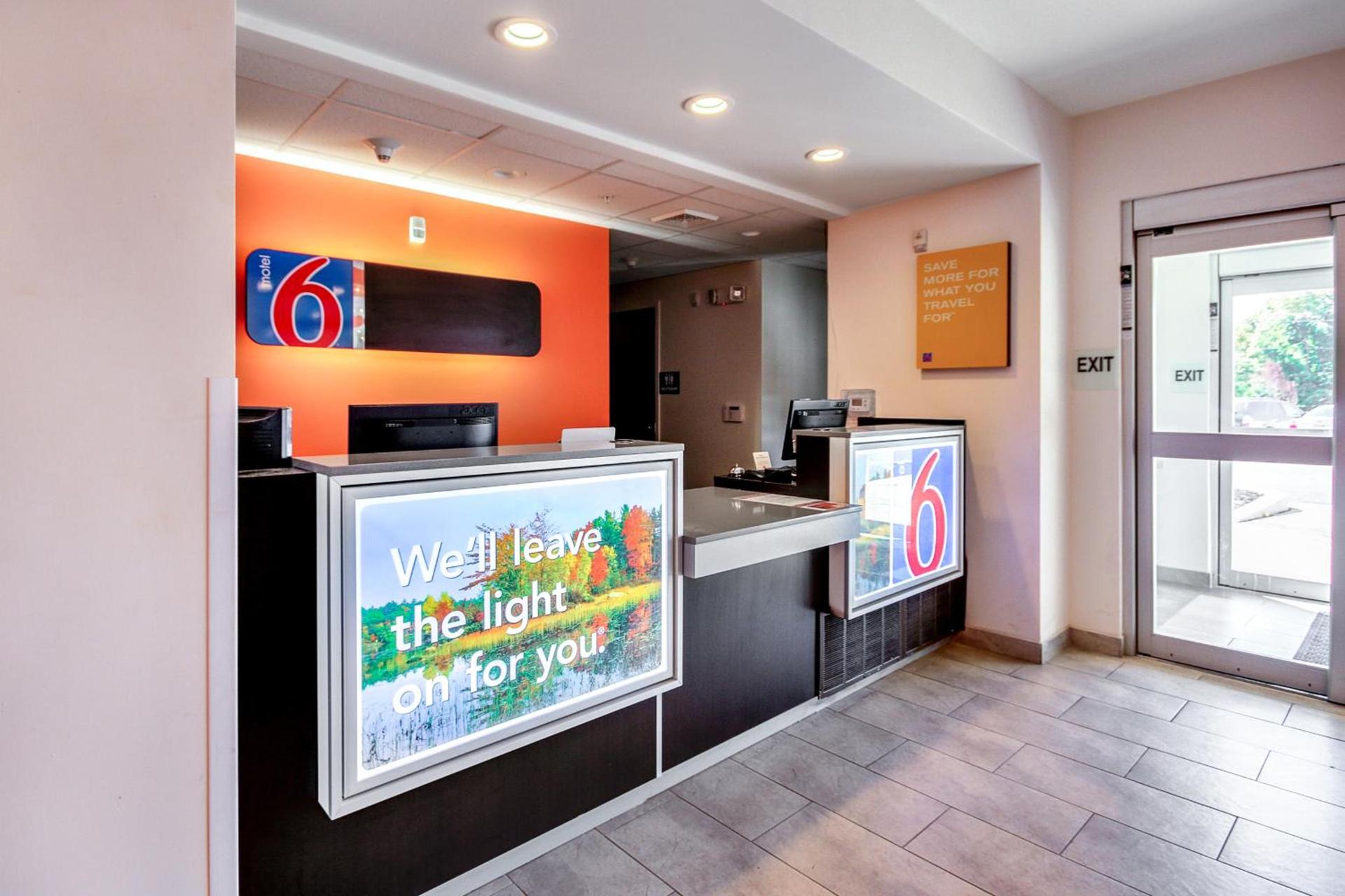 Motel 6-Allentown, PA photo 7
