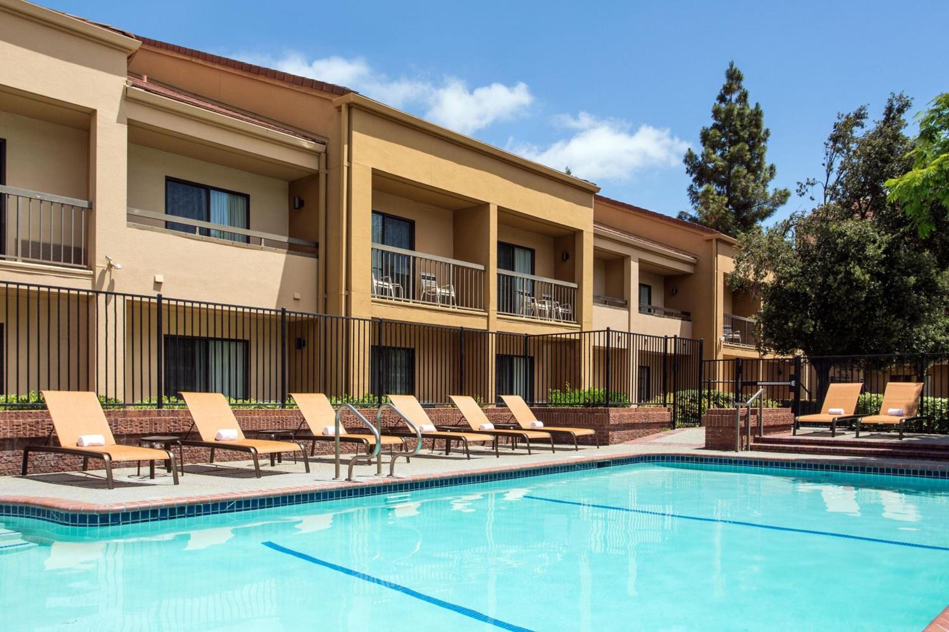 Courtyard by Marriott Pleasanton photo 27