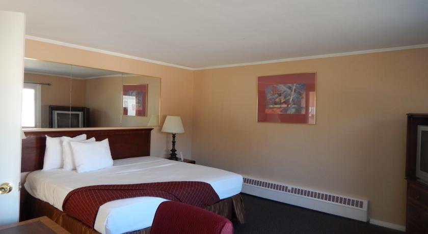 Capri Motel photo 5