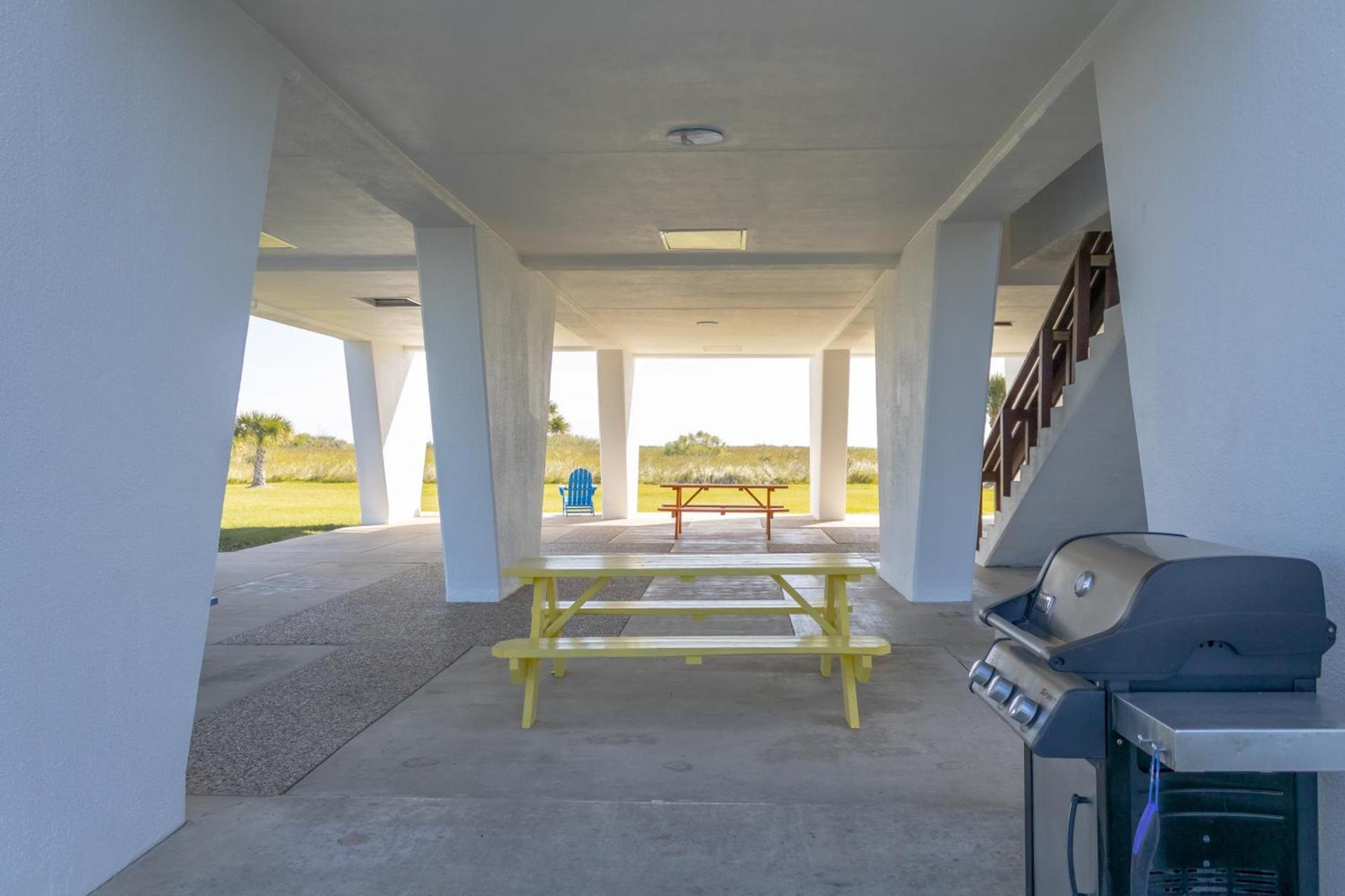 Islander East Condominiums photo 12