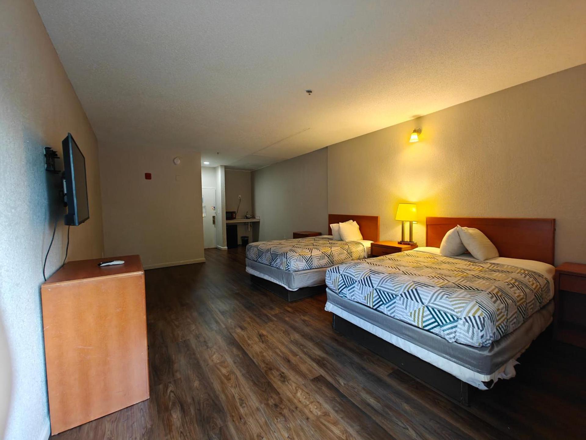 Budgetel Inns & Suites - Atlanta Galleria Stadium photo 23