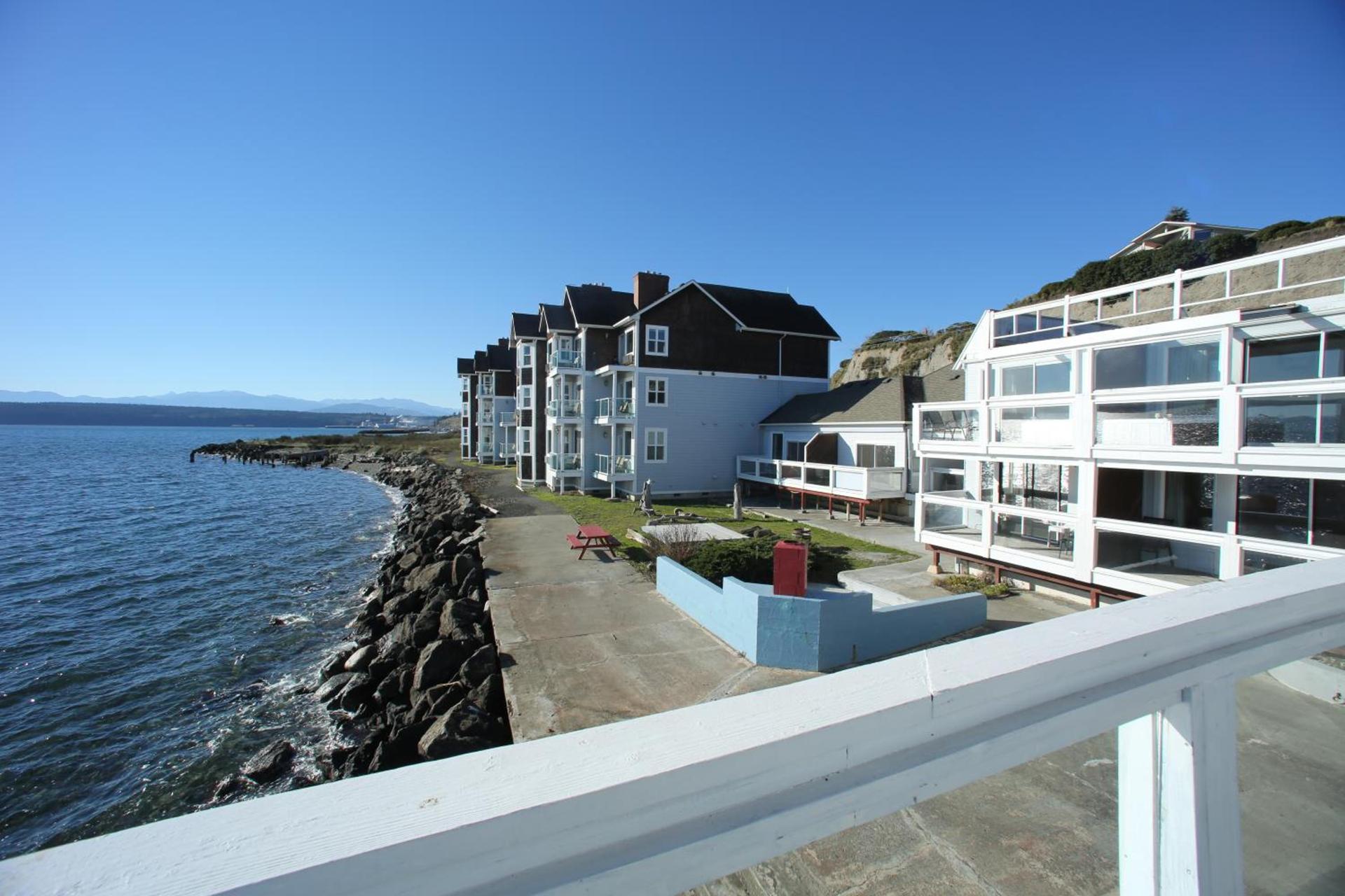 Tides Inn & Suites photo 36