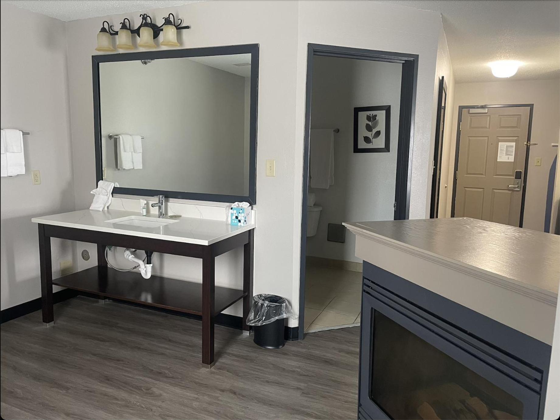 HARMONY INN & SUITES photo 31
